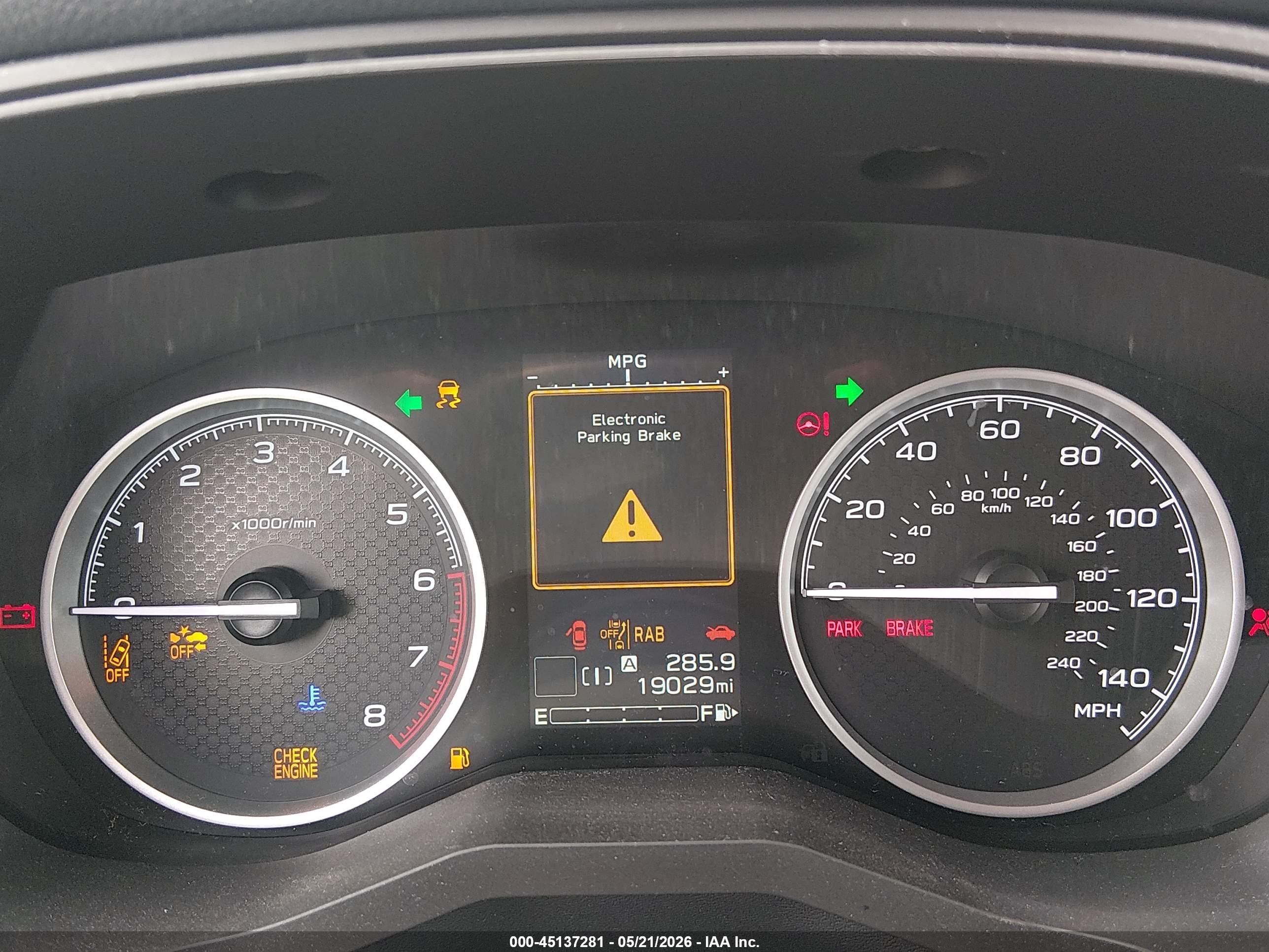 2023 Subaru Forester Limited Silver vin: JF2SKAPC9PH430082