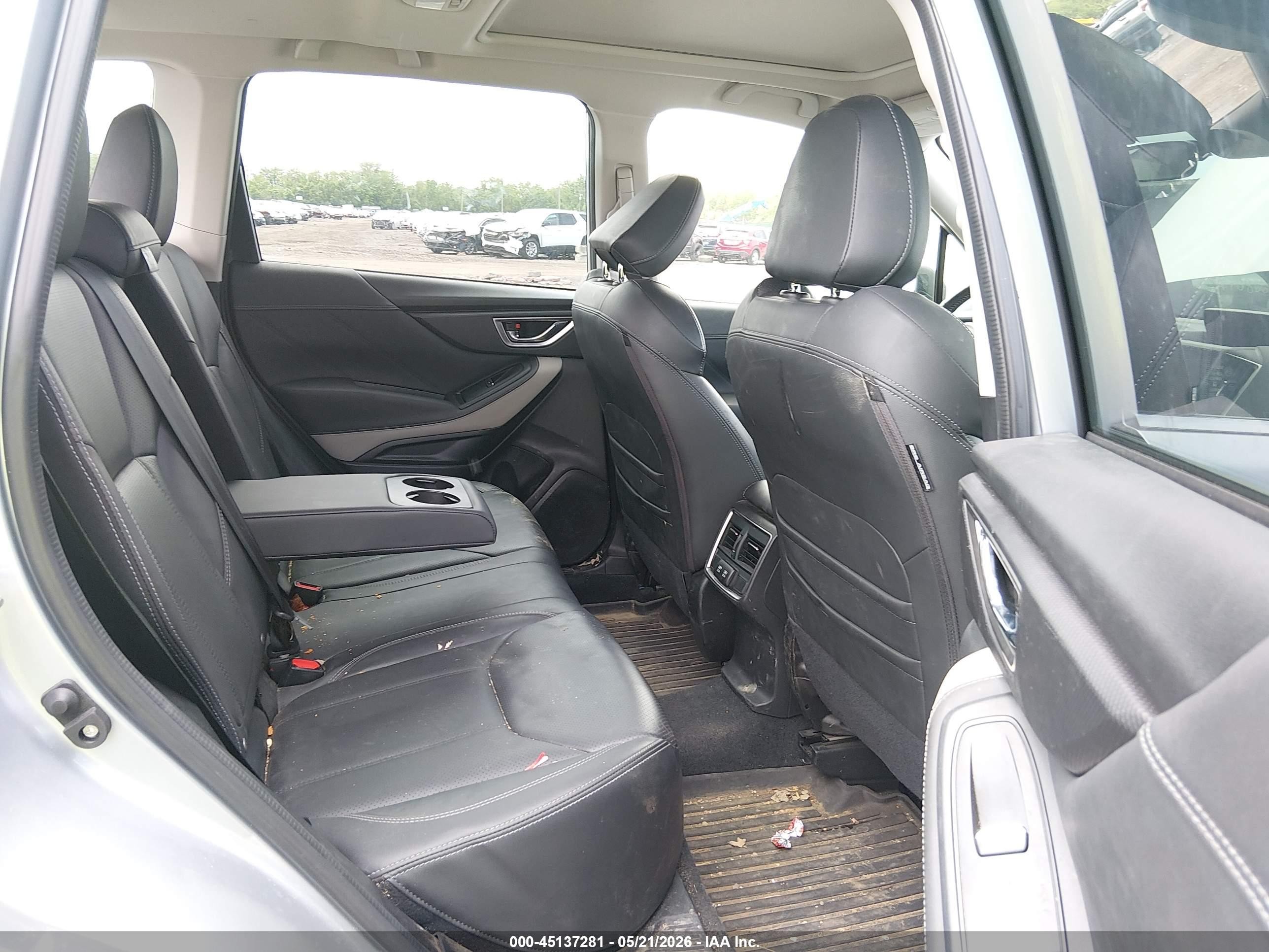 2023 Subaru Forester Limited Silver vin: JF2SKAPC9PH430082
