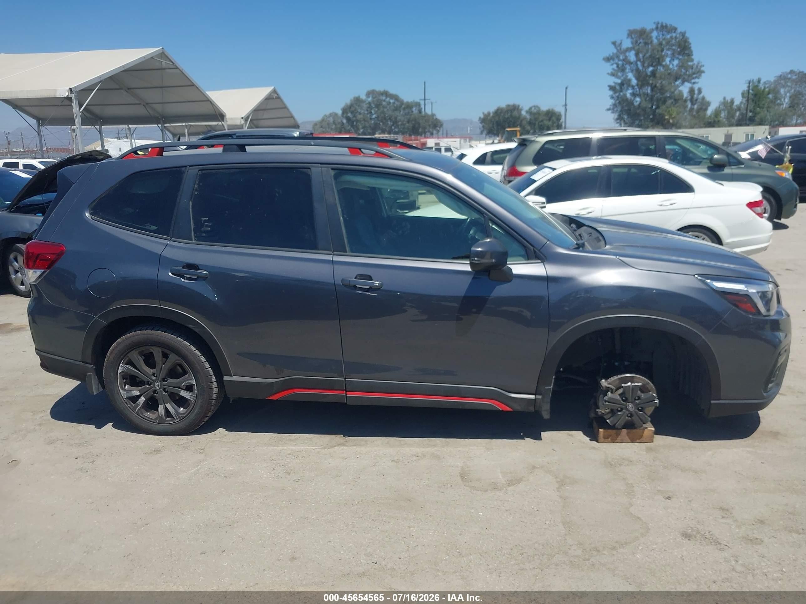 2021 Subaru Forester Sport Gray vin: JF2SKARC0MH498330