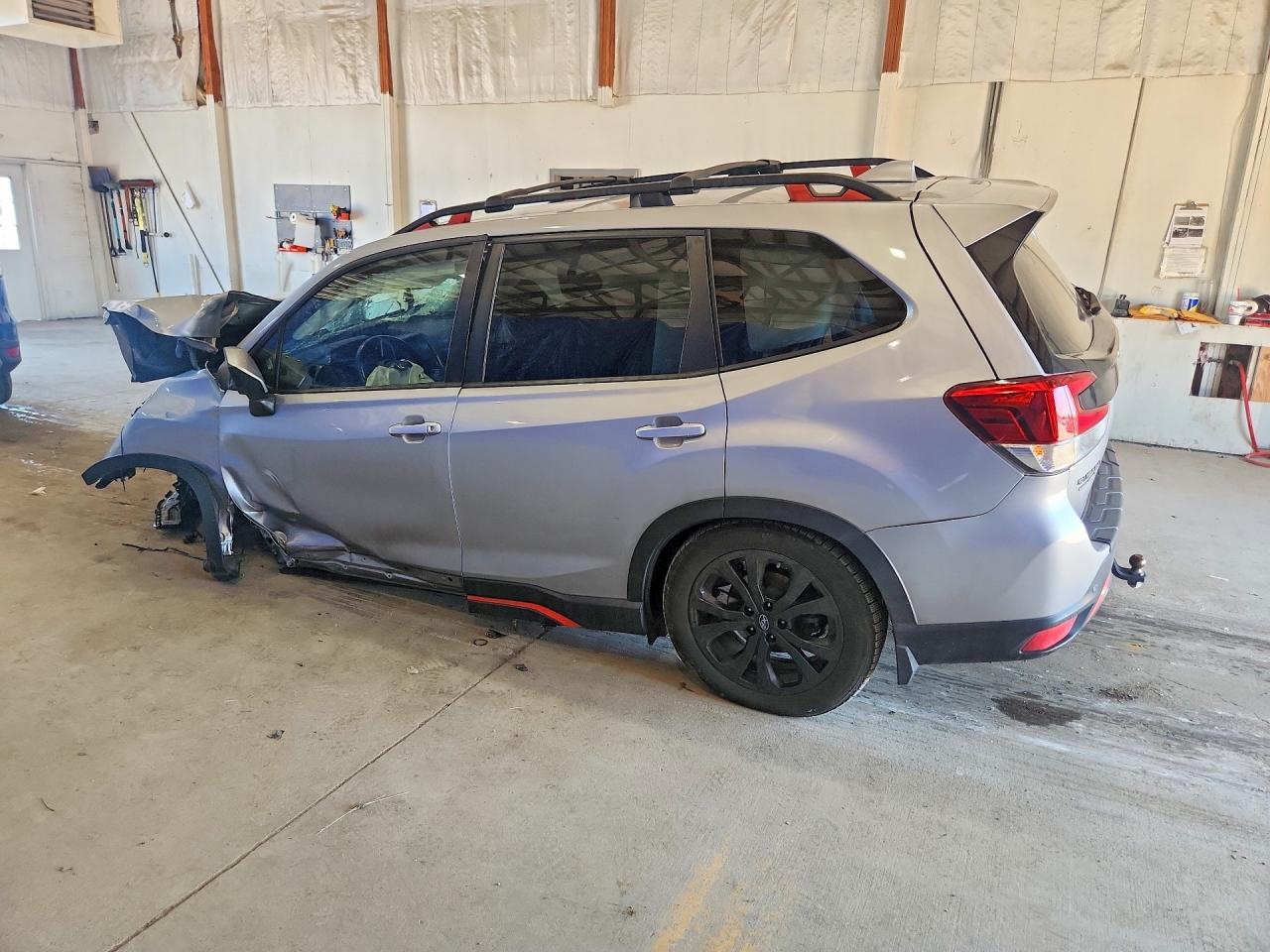 2020 Subaru Forester Sport Silver vin: JF2SKARC1LH410156