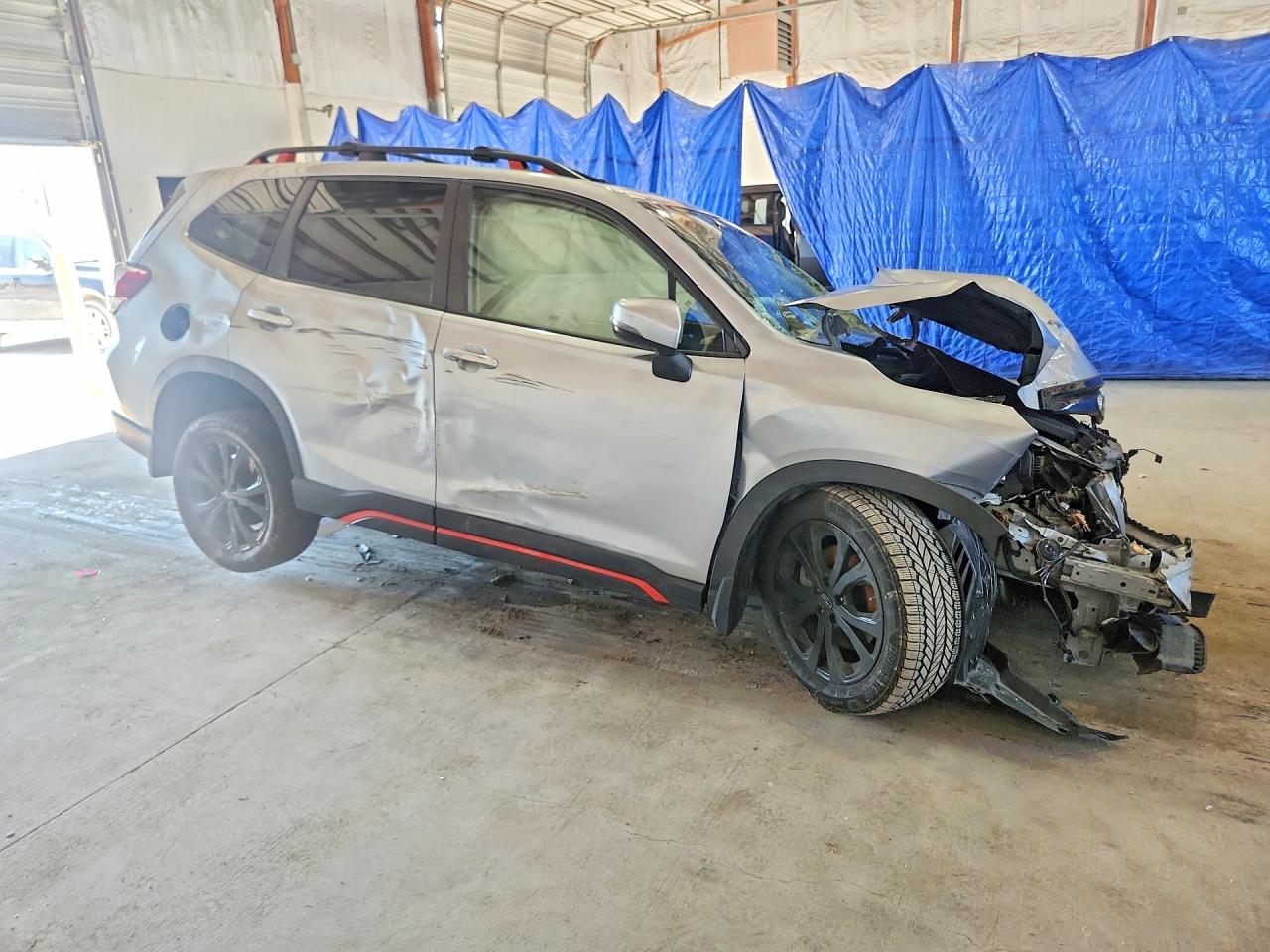 2020 Subaru Forester Sport Silver vin: JF2SKARC1LH410156