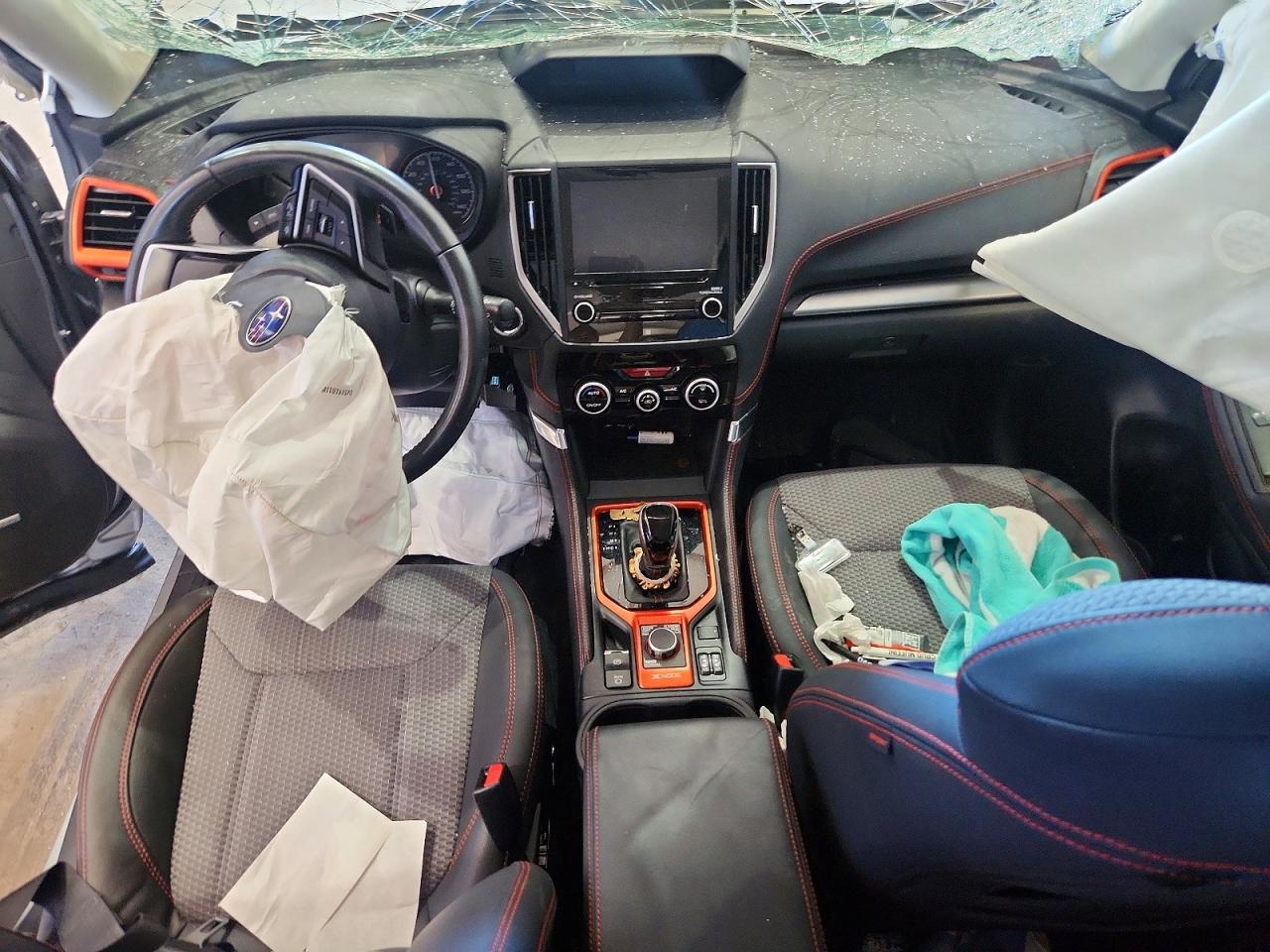 2020 Subaru Forester Sport Silver vin: JF2SKARC1LH410156