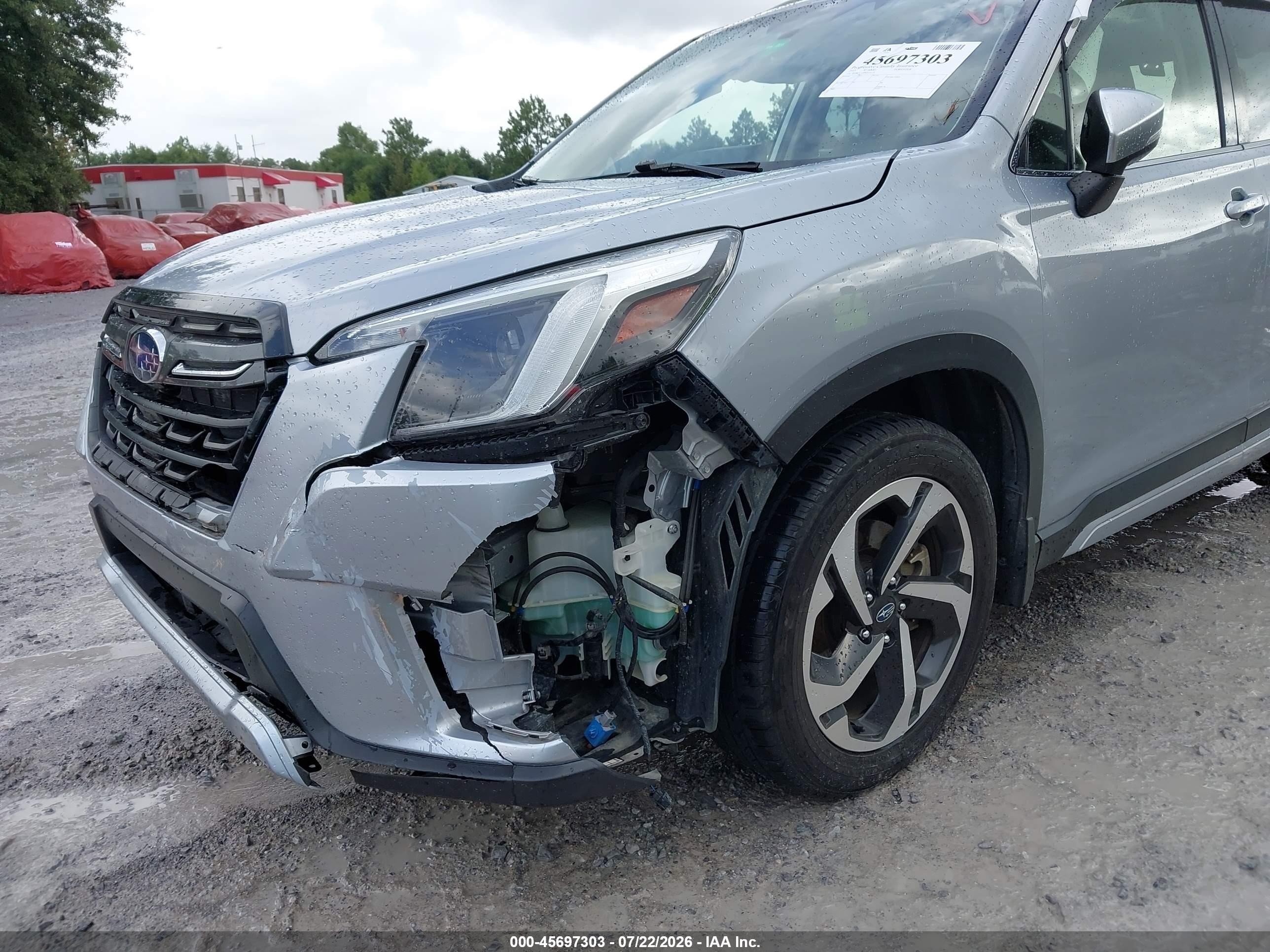 2022 Subaru Forester Touring Silver vin: JF2SKARC1NH434279