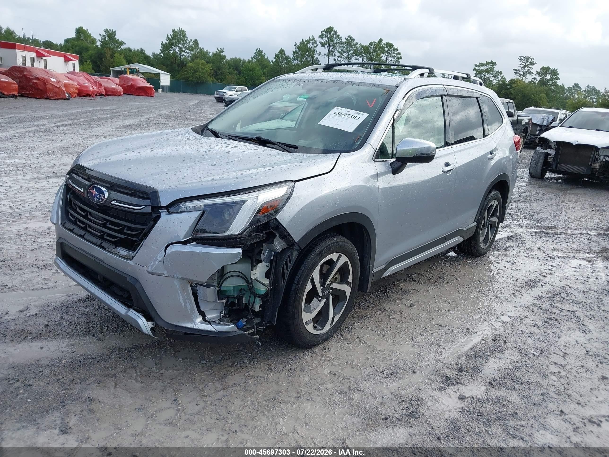 2022 Subaru Forester Touring Silver vin: JF2SKARC1NH434279