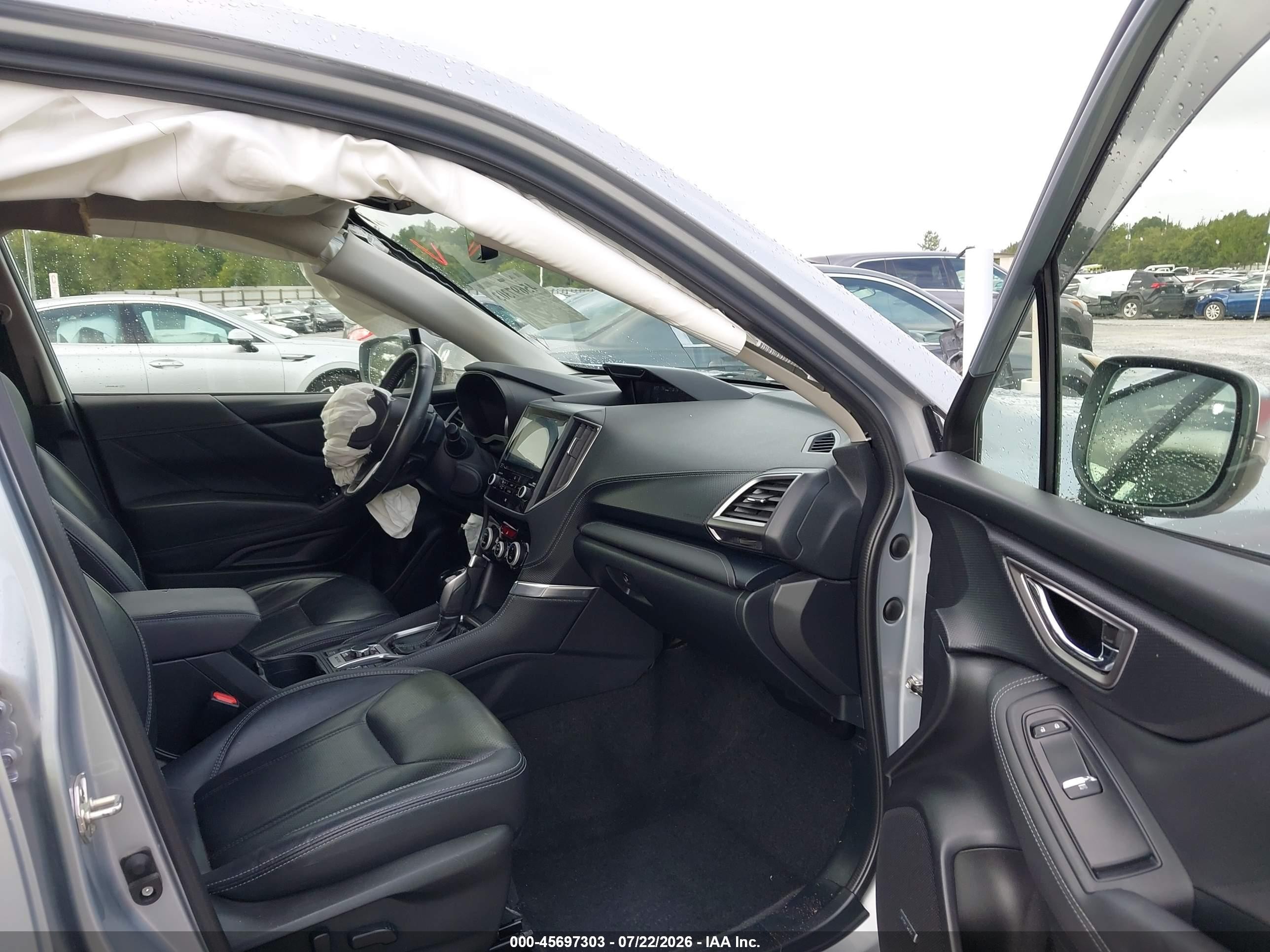 2022 Subaru Forester Touring Silver vin: JF2SKARC1NH434279