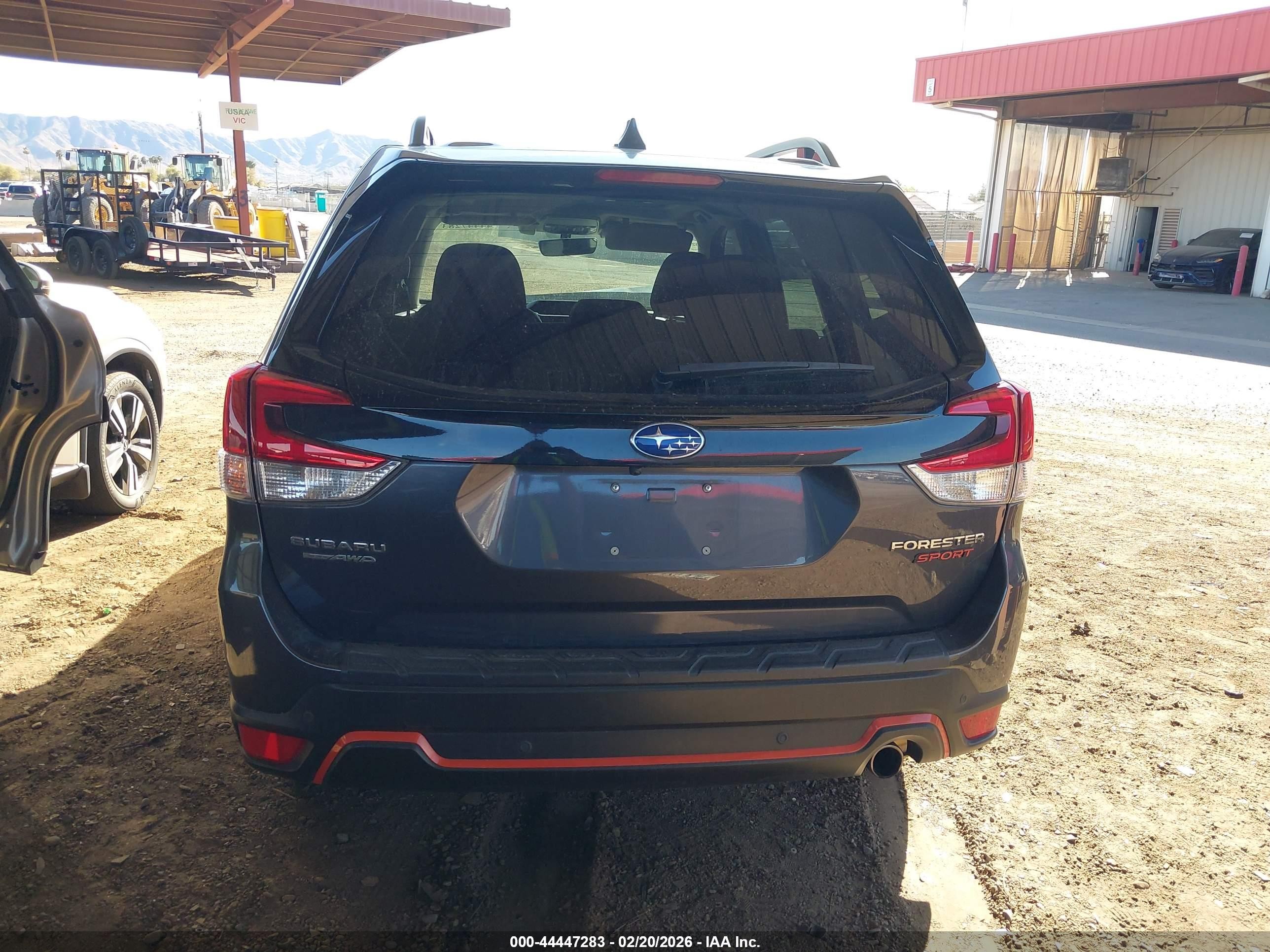 2021 Subaru Forester Sport Gray vin: JF2SKARC4MH500709