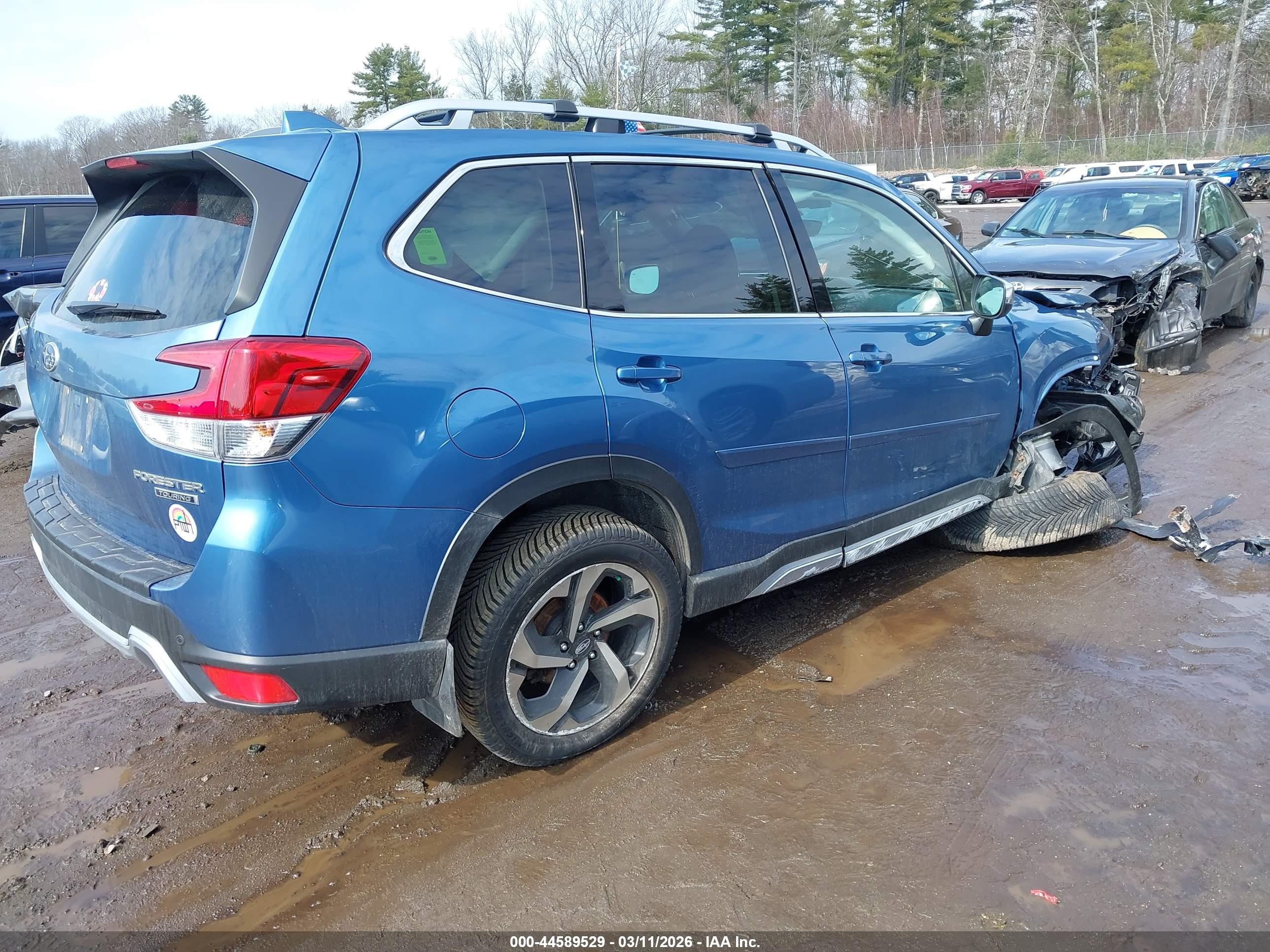 2022 Subaru Forester Touring Blue vin: JF2SKARC9NH432330