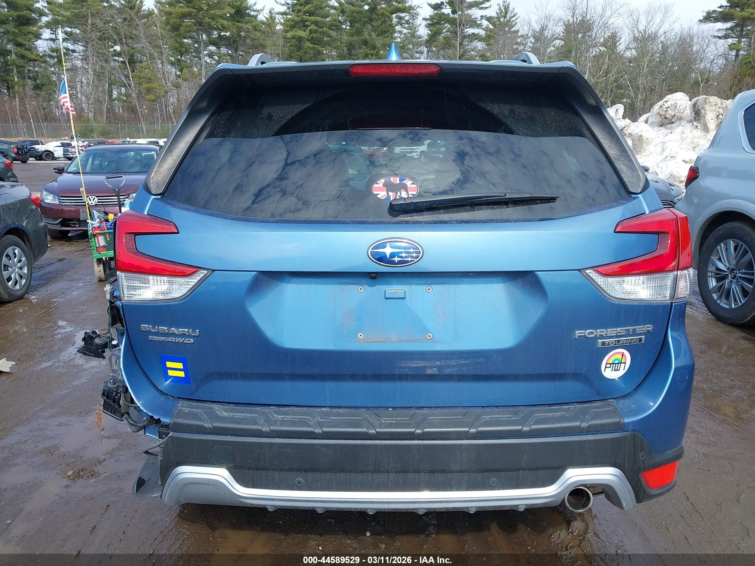 2022 Subaru Forester Touring Blue vin: JF2SKARC9NH432330