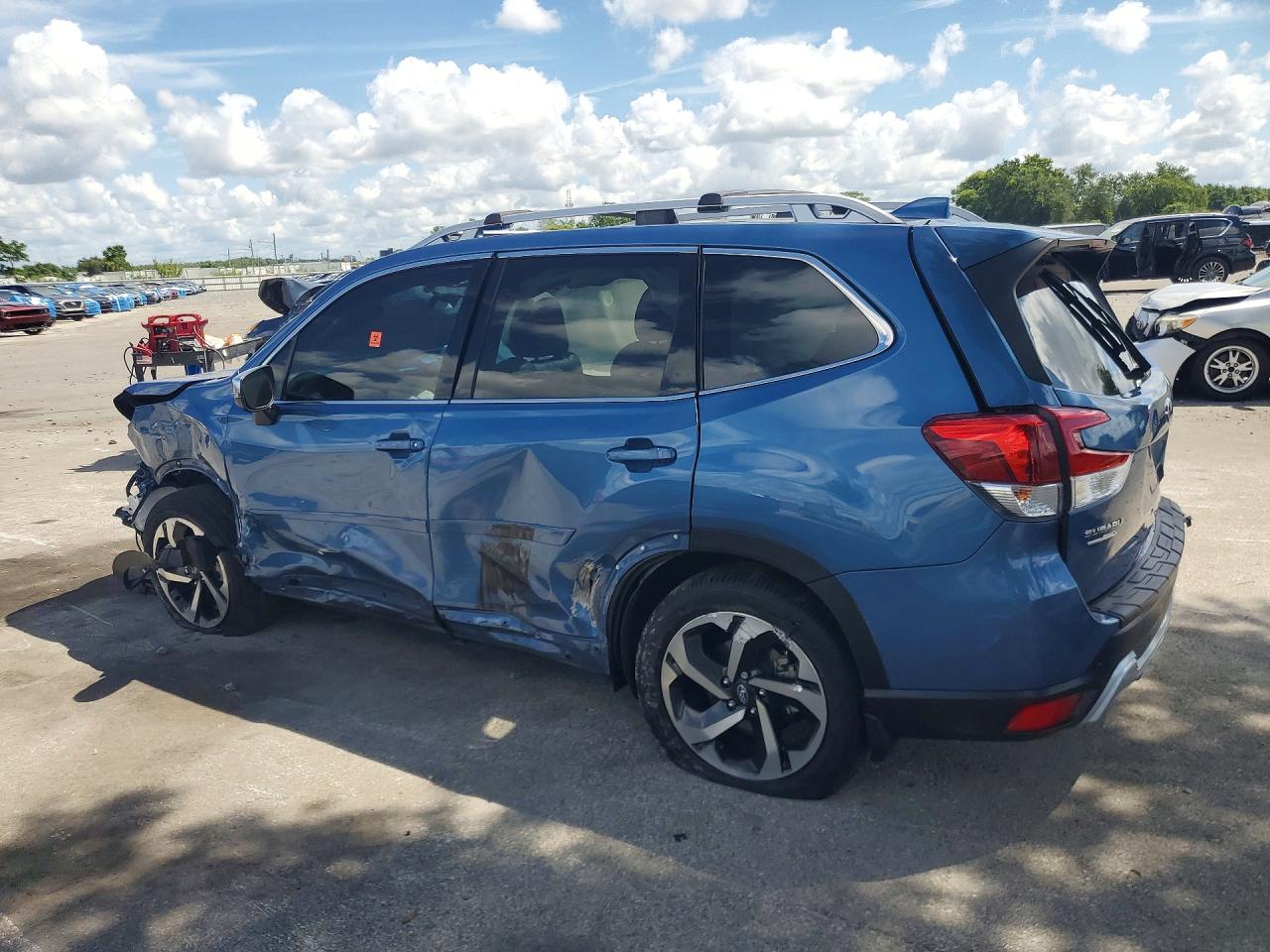 2022 Subaru Forester Touring Blue vin: JF2SKARCXNH451243