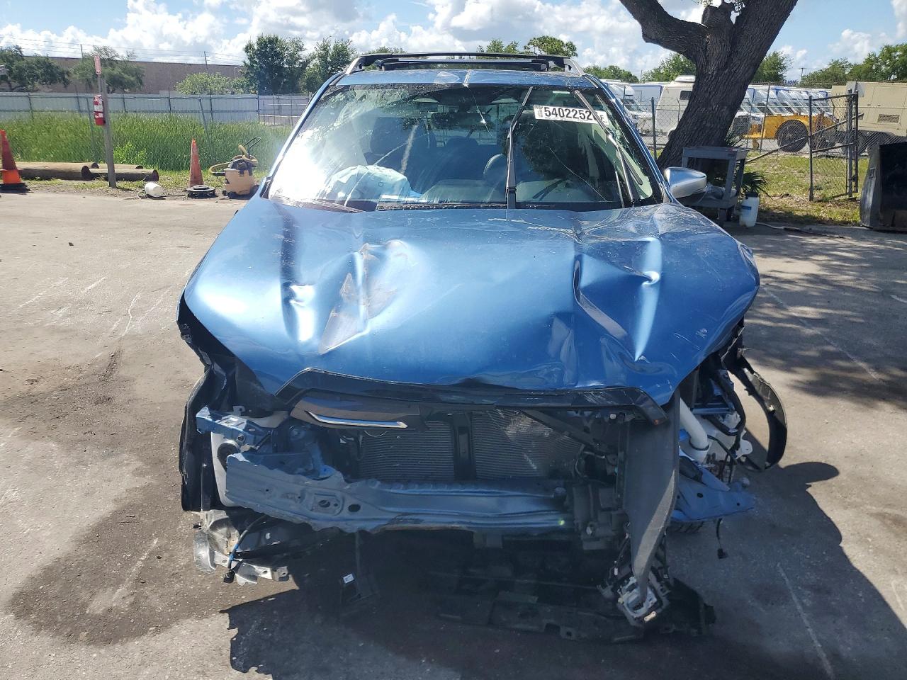 2022 Subaru Forester Touring Blue vin: JF2SKARCXNH451243