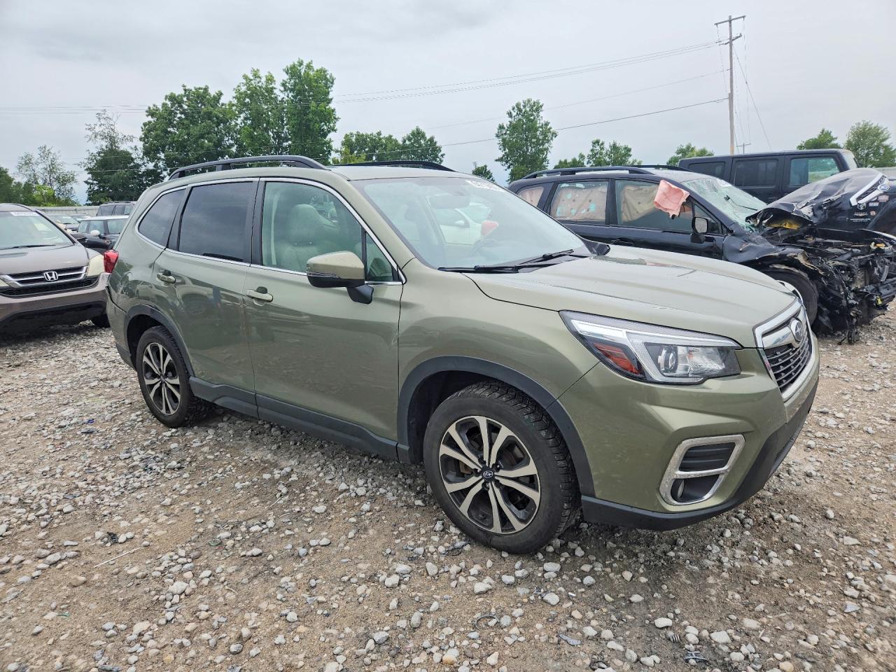 2019 Subaru Forester Limited Зеленый vin: JF2SKASC4KH550078