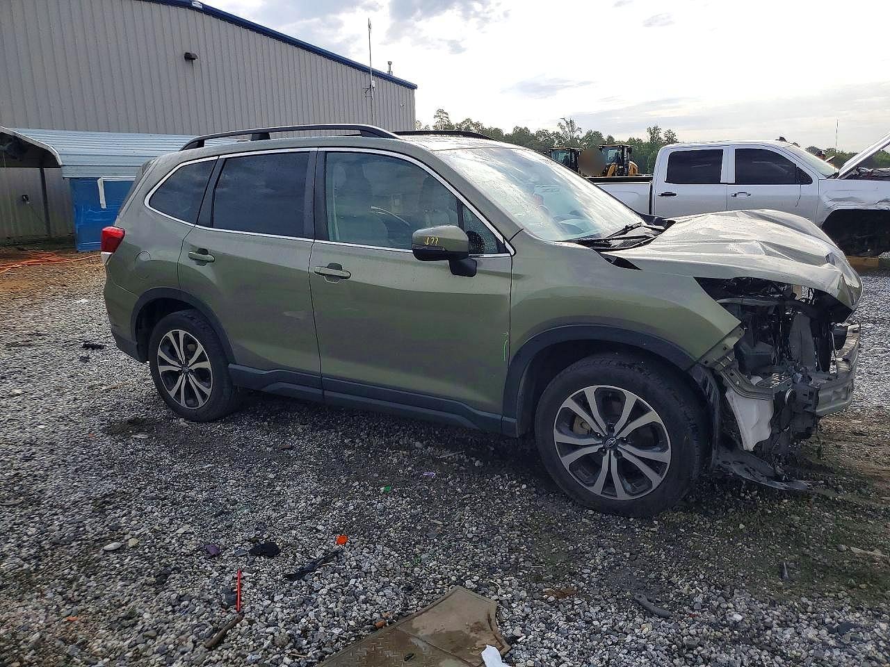 2020 Subaru Forester Limited Green vin: JF2SKASC4LH434607