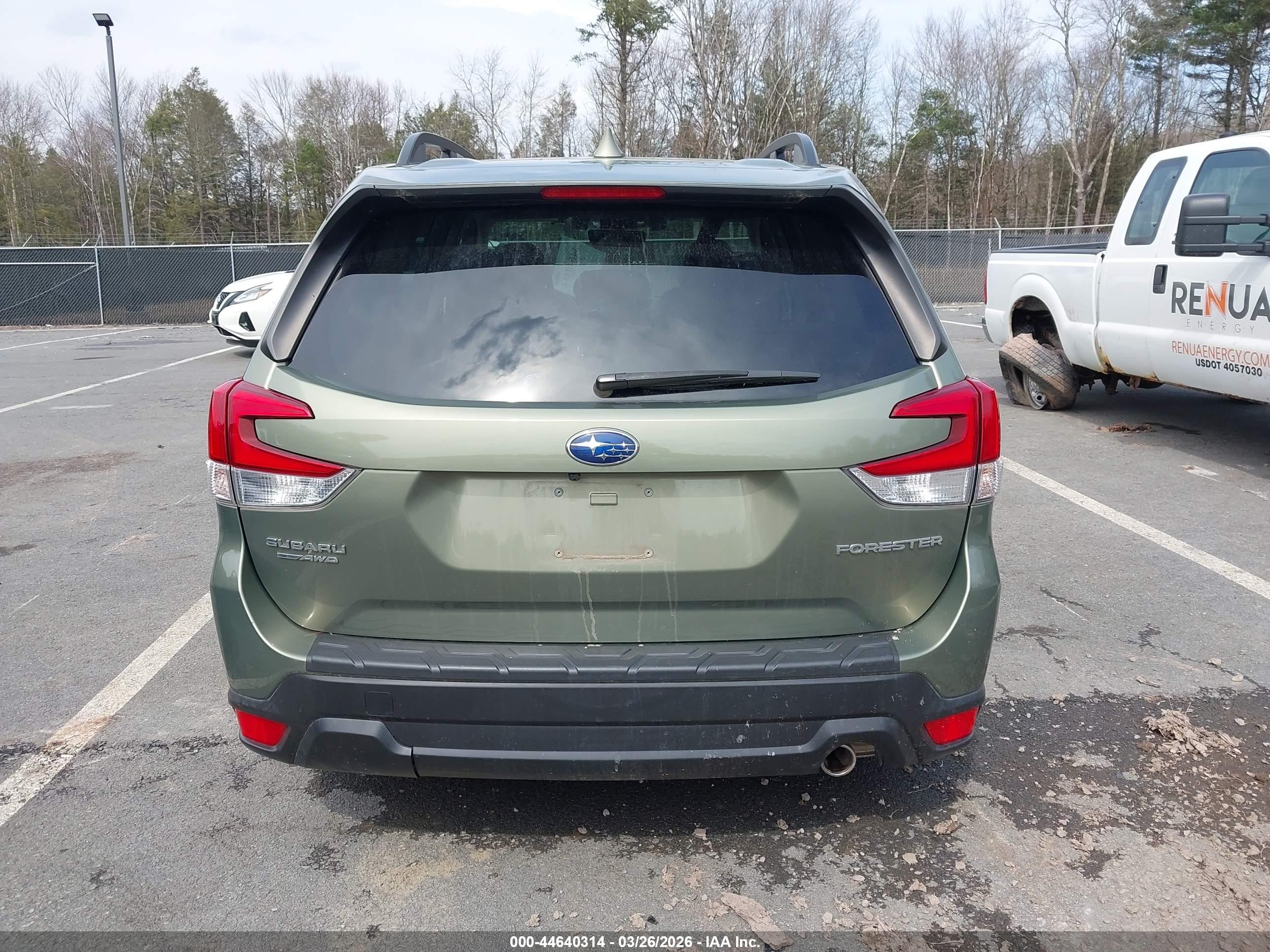 2021 Subaru Forester Limited Green vin: JF2SKASC7MH480871