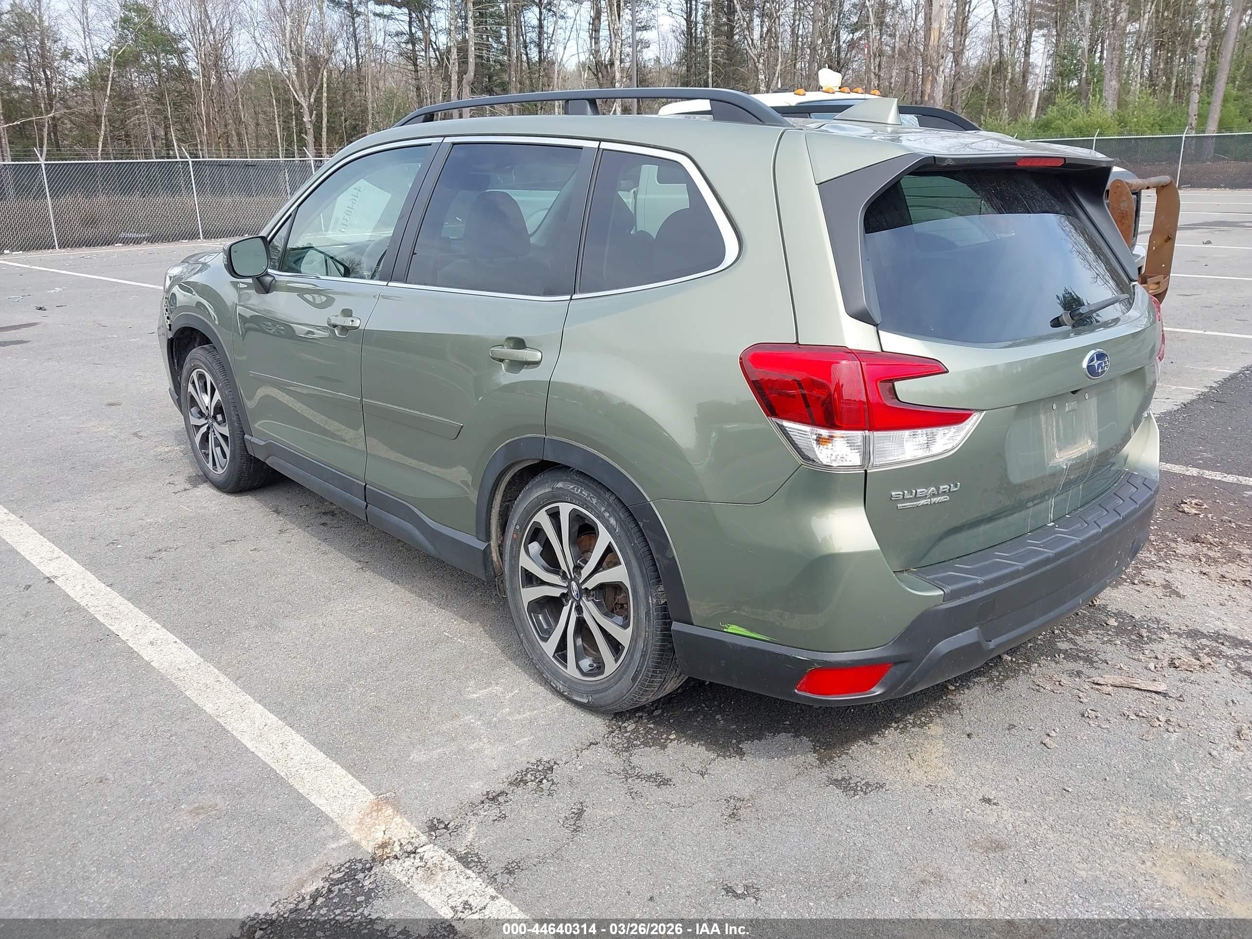 2021 Subaru Forester Limited Green vin: JF2SKASC7MH480871