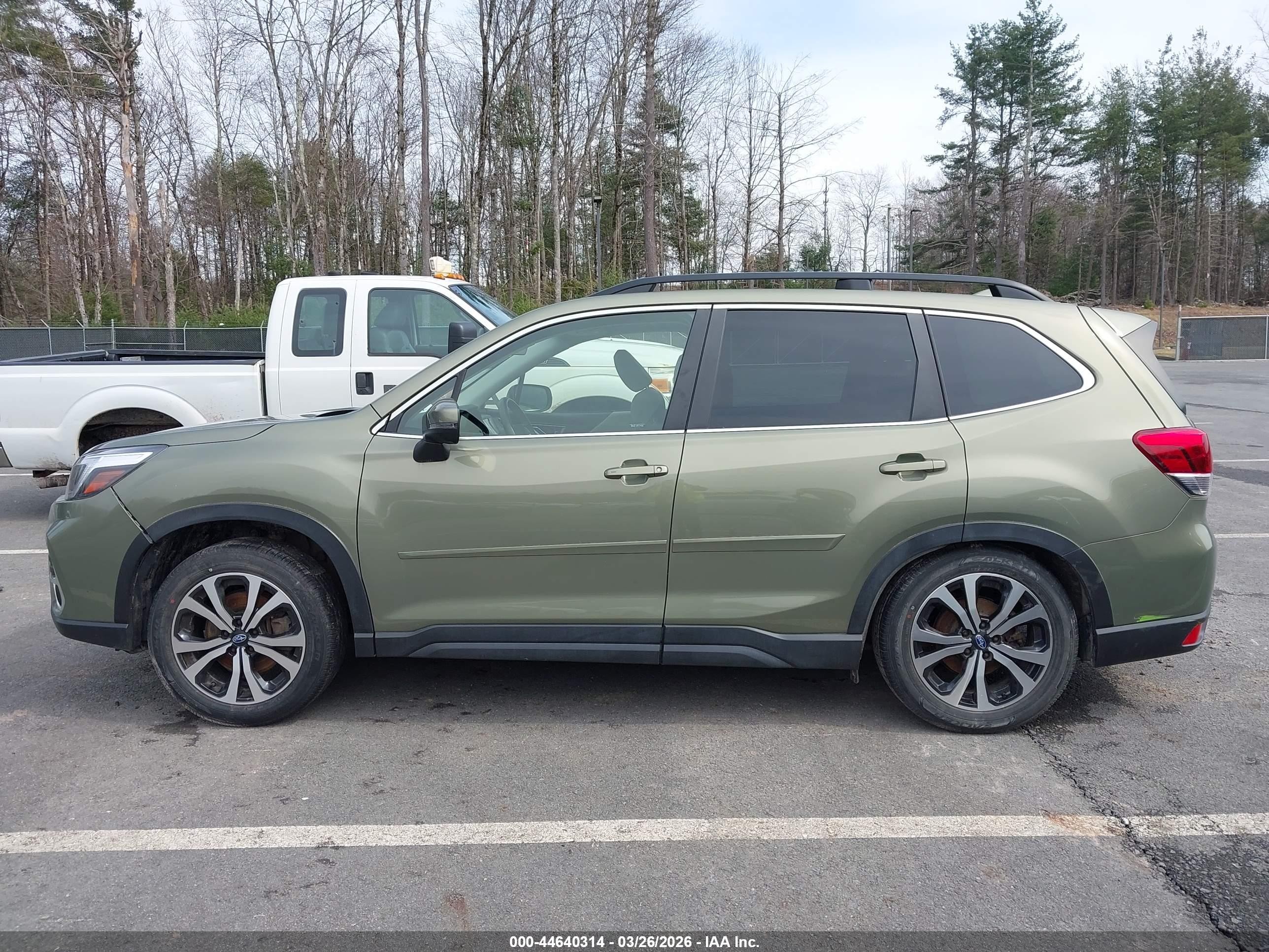 2021 Subaru Forester Limited Green vin: JF2SKASC7MH480871