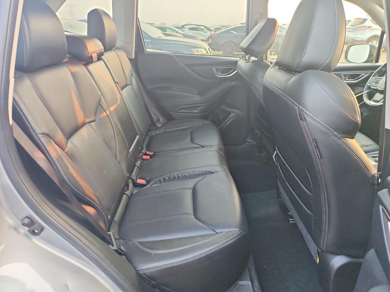 2021 Subaru Forester Limited Серебряный vin: JF2SKAUC0MH477856