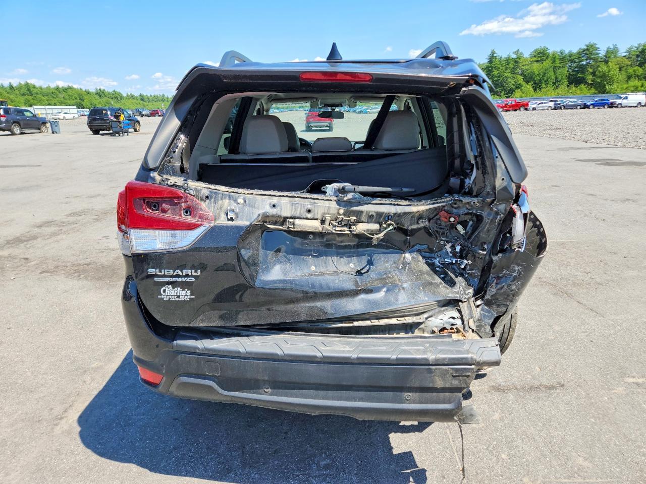 2020 Subaru Forester Limited Черный vin: JF2SKAUC2LH445005