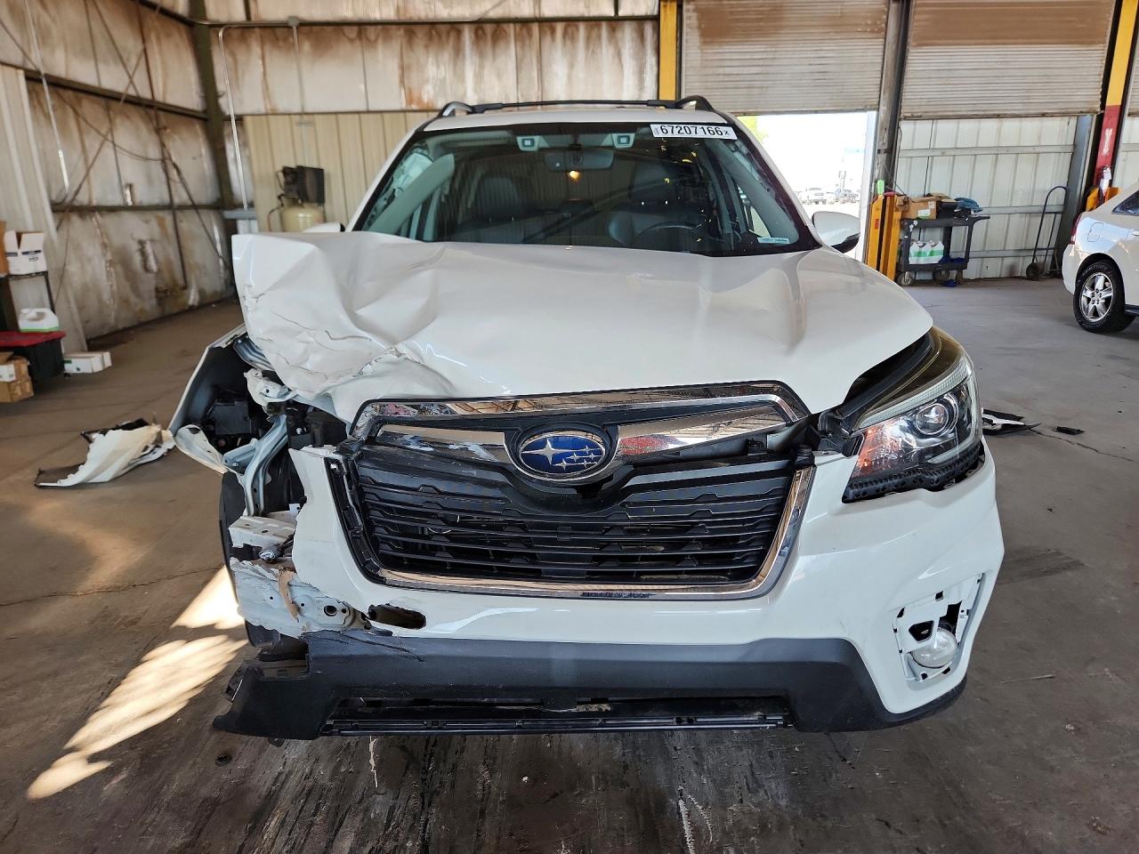 2020 Subaru Forester Limited White vin: JF2SKAUC2LH553642