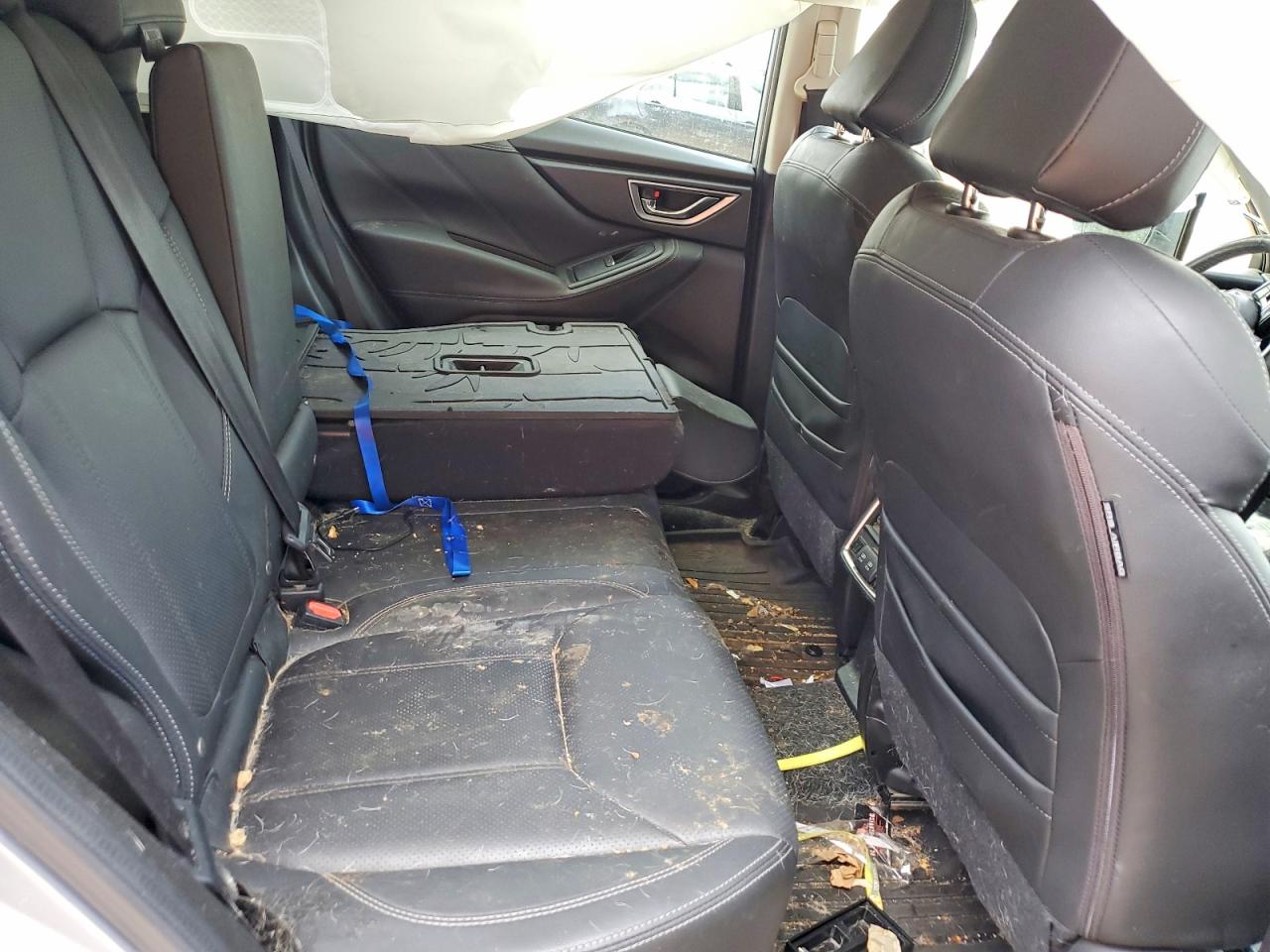 2019 Subaru Forester Limited Silver vin: JF2SKAUC6KH504507