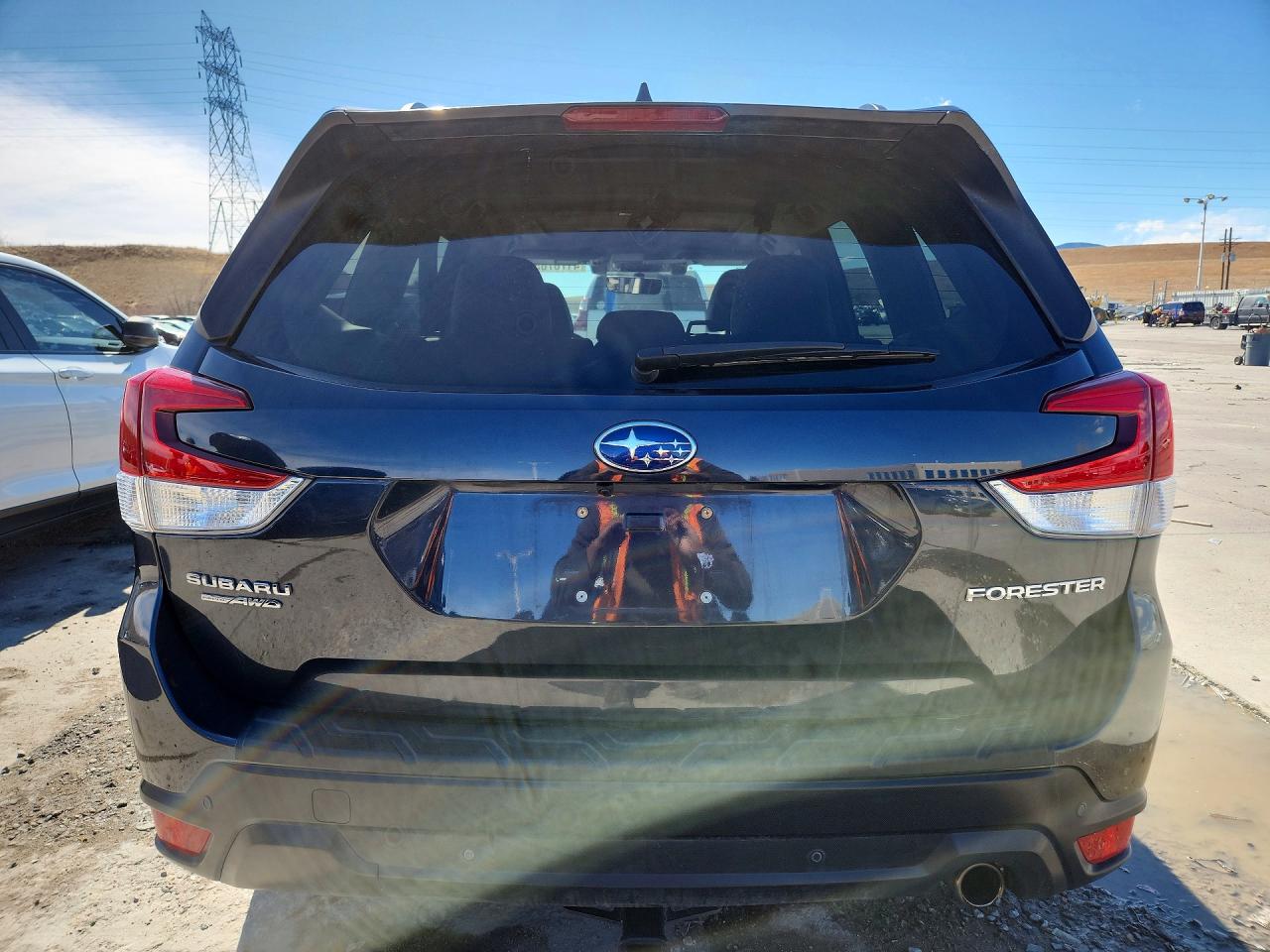 2019 Subaru Forester Limited Черный vin: JF2SKAUC7KH577806