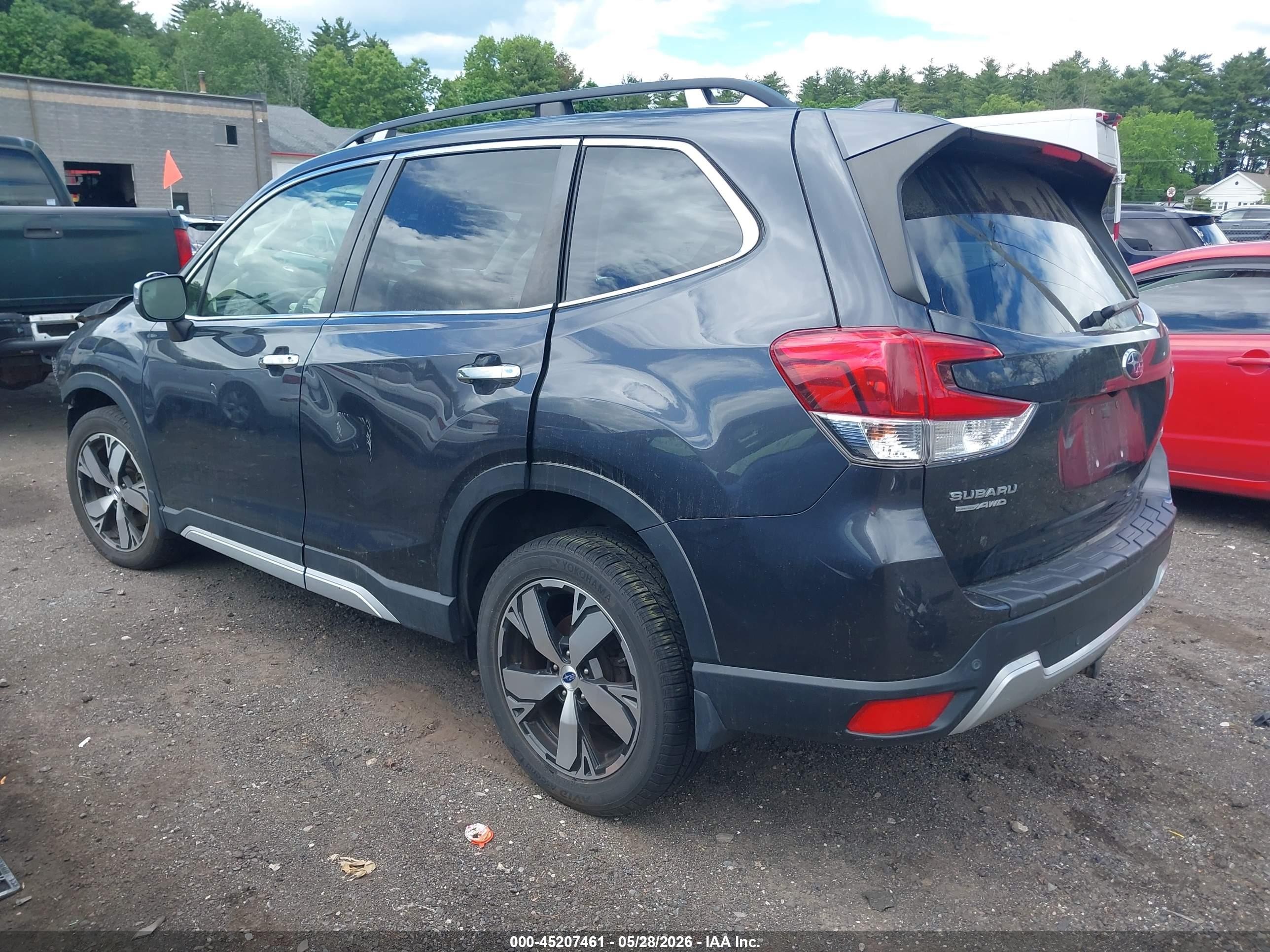 2019 Subaru Forester Touring Black vin: JF2SKAWC0KH562786