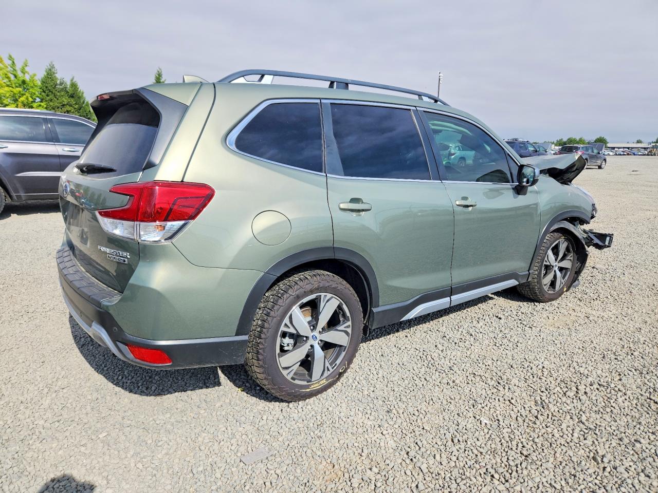2021 Subaru Forester Touring Green vin: JF2SKAXC2MH411644