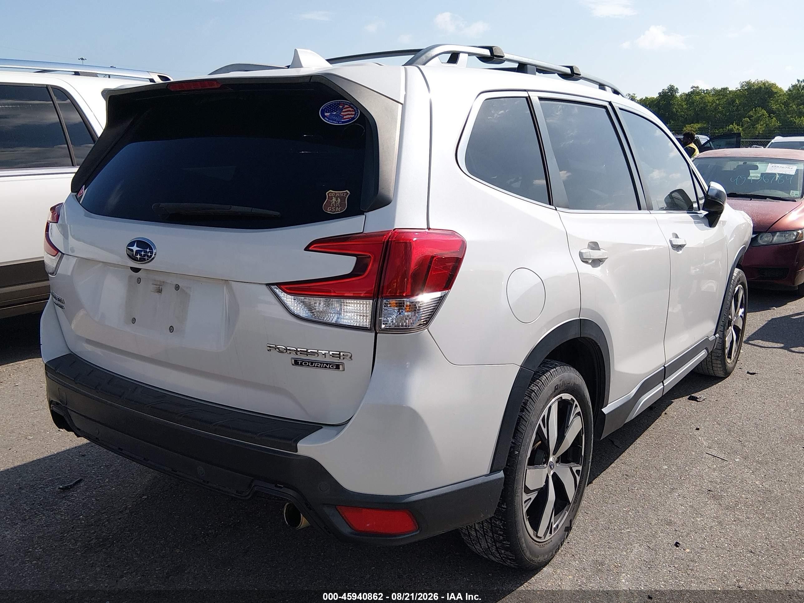 2021 Subaru Forester Touring White vin: JF2SKAXC2MH459984