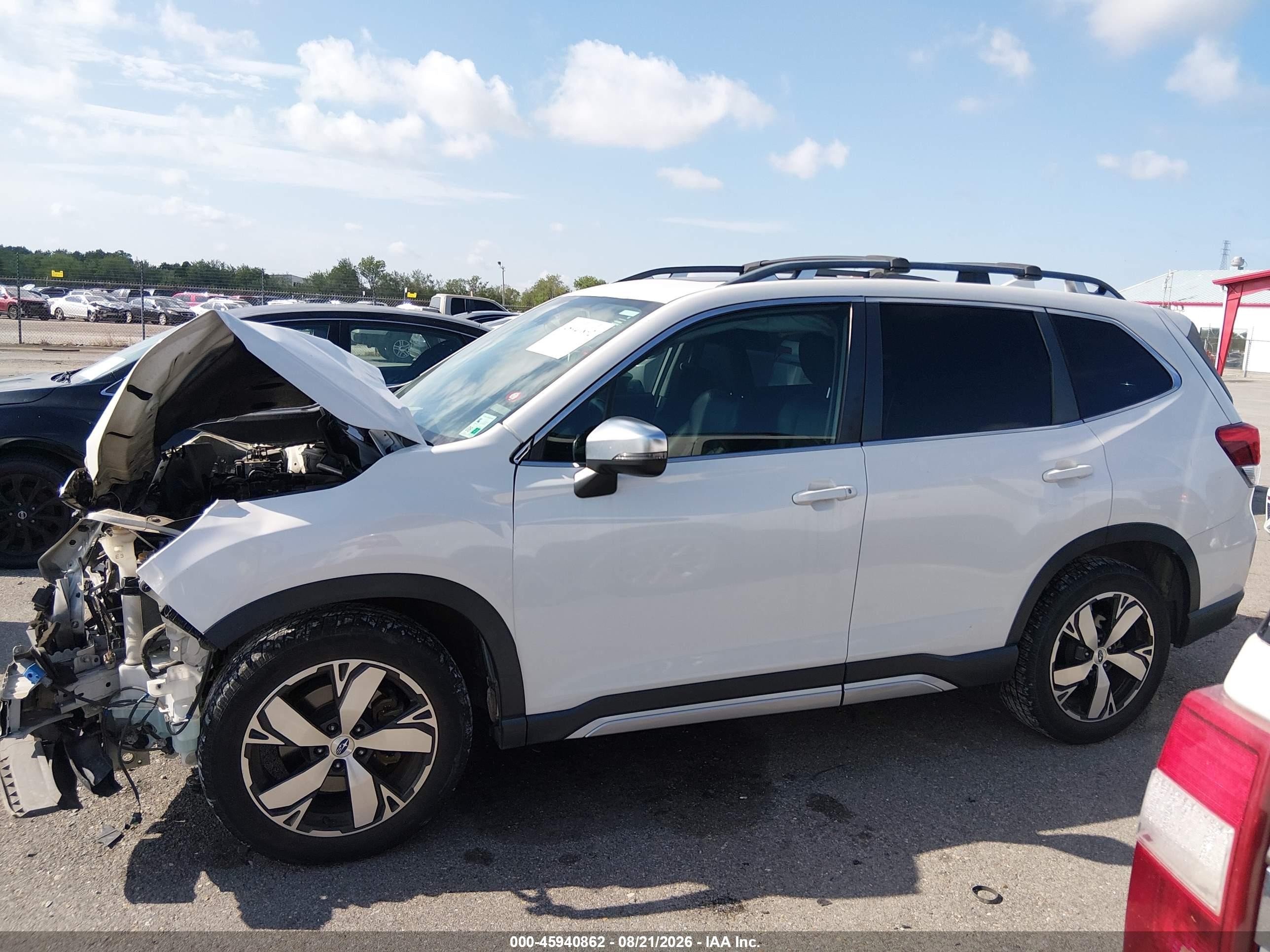 2021 Subaru Forester Touring White vin: JF2SKAXC2MH459984