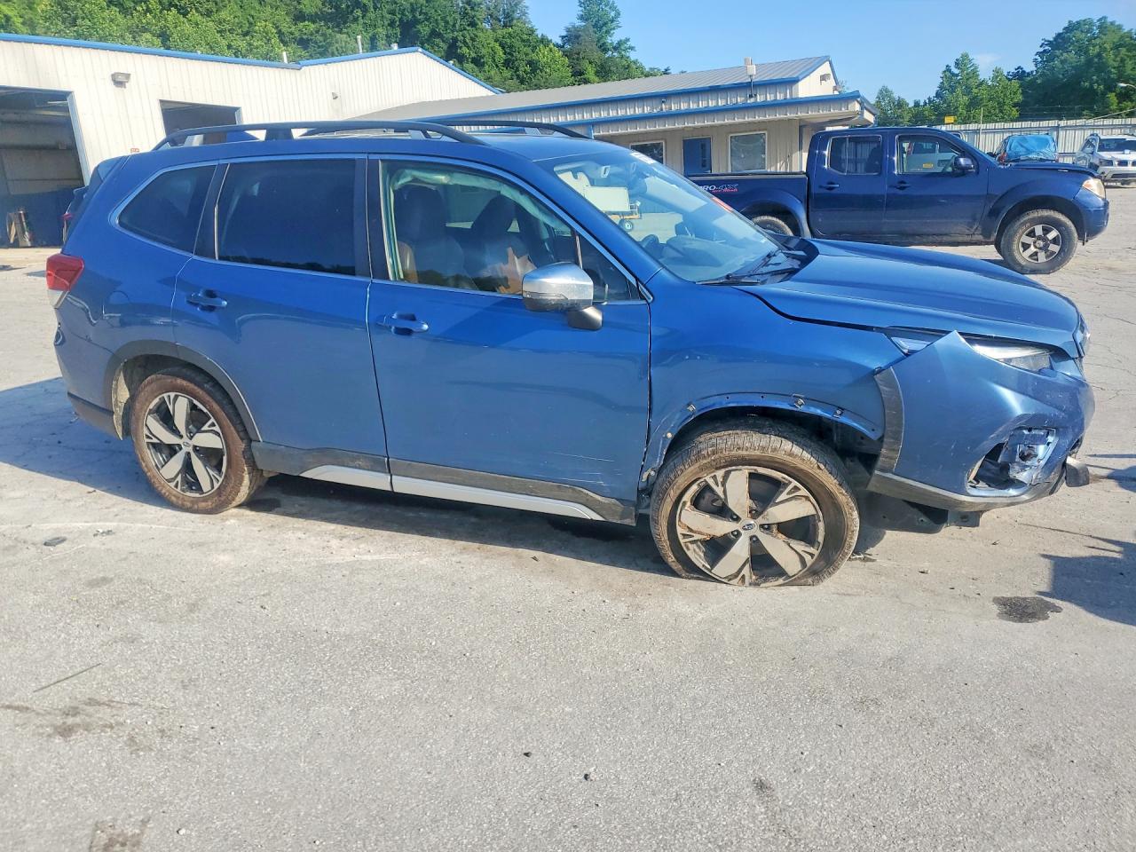 2020 Subaru Forester Touring Blue vin: JF2SKAXC6LH522566