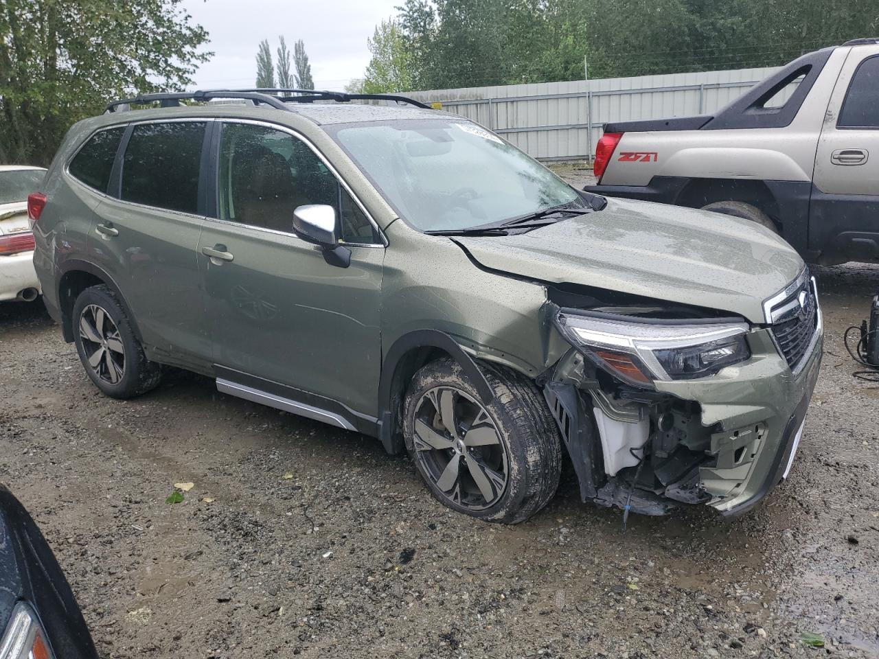 2021 Subaru Forester Touring Зеленый vin: JF2SKAXC6MH593185