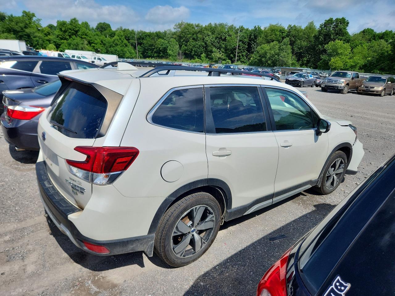 2020 Subaru Forester Touring White vin: JF2SKAXC7LH595333