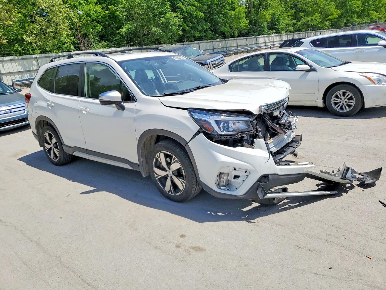 2020 Subaru Forester Touring White vin: JF2SKAXC7LH595333