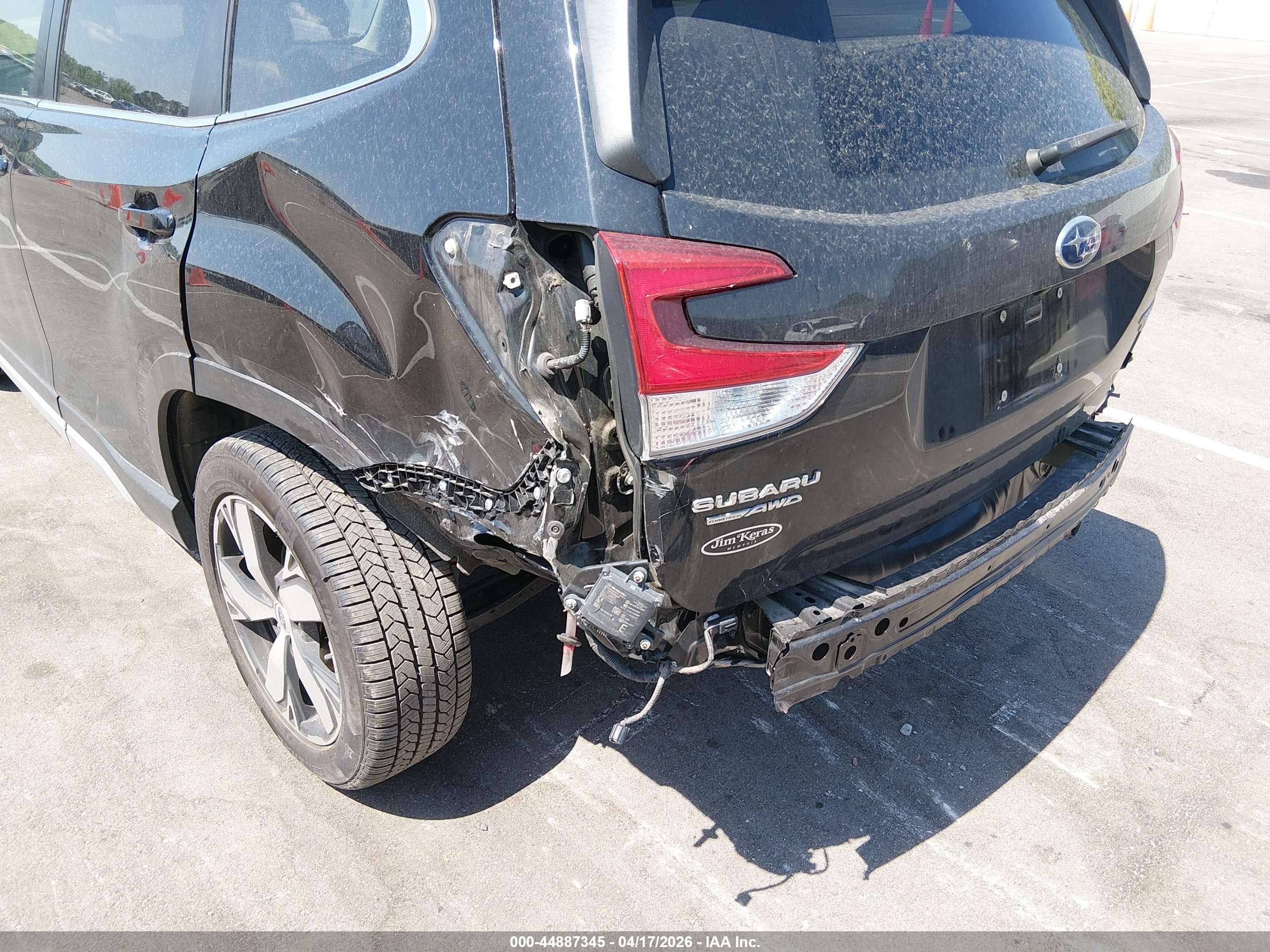 2020 Subaru Forester Touring Black vin: JF2SKAXC9LH427757