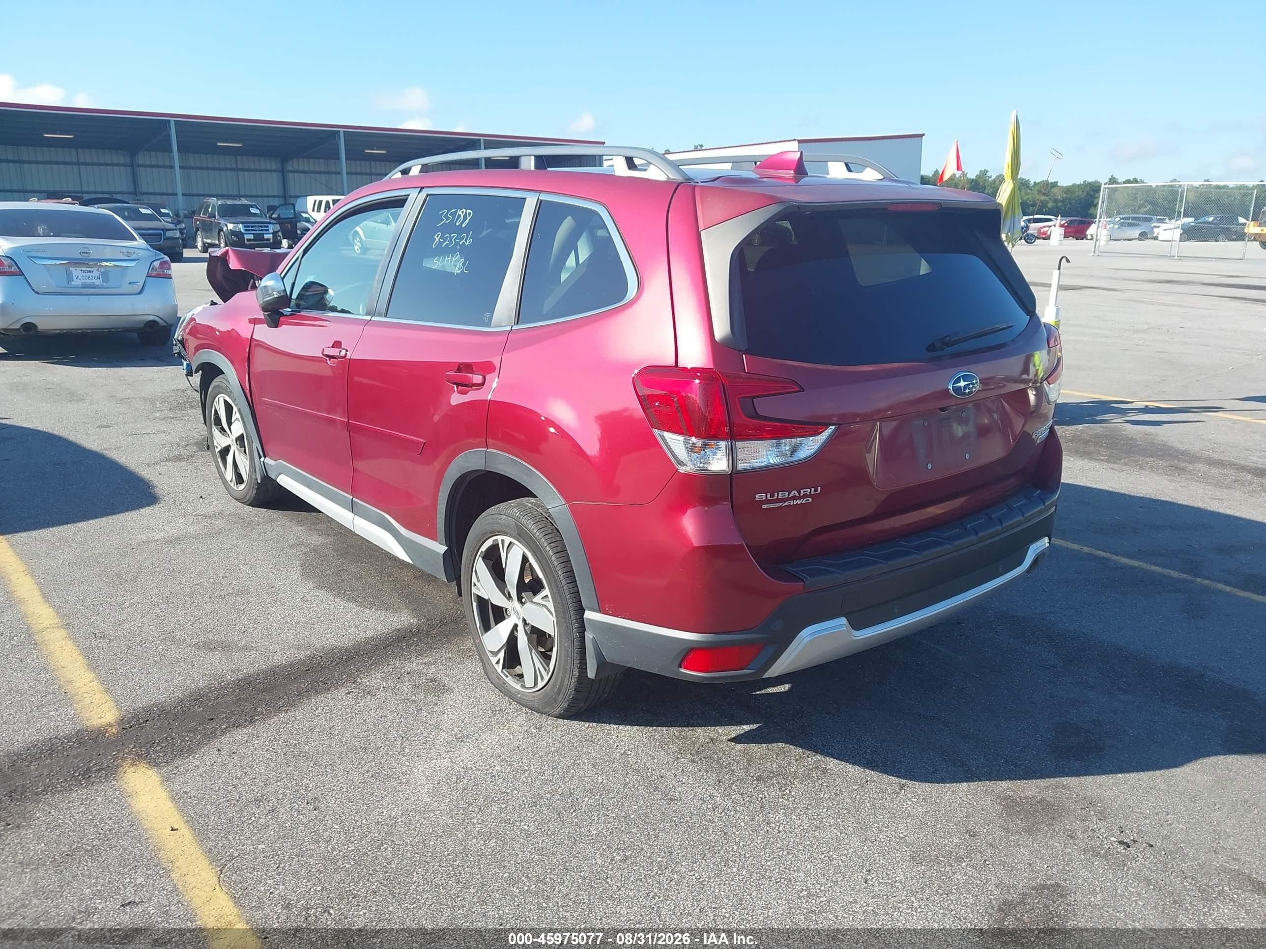 2020 Subaru Forester Touring Burgundy vin: JF2SKAXCXLH406982