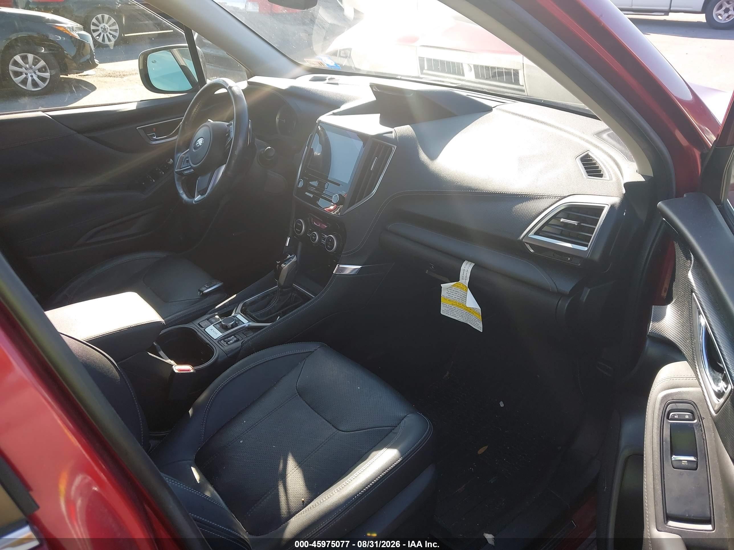 2020 Subaru Forester Touring Burgundy vin: JF2SKAXCXLH406982