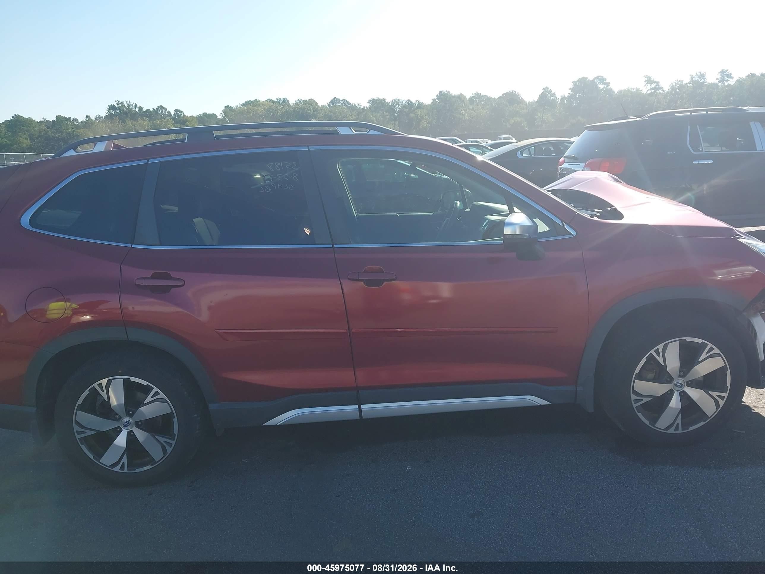 2020 Subaru Forester Touring Burgundy vin: JF2SKAXCXLH406982