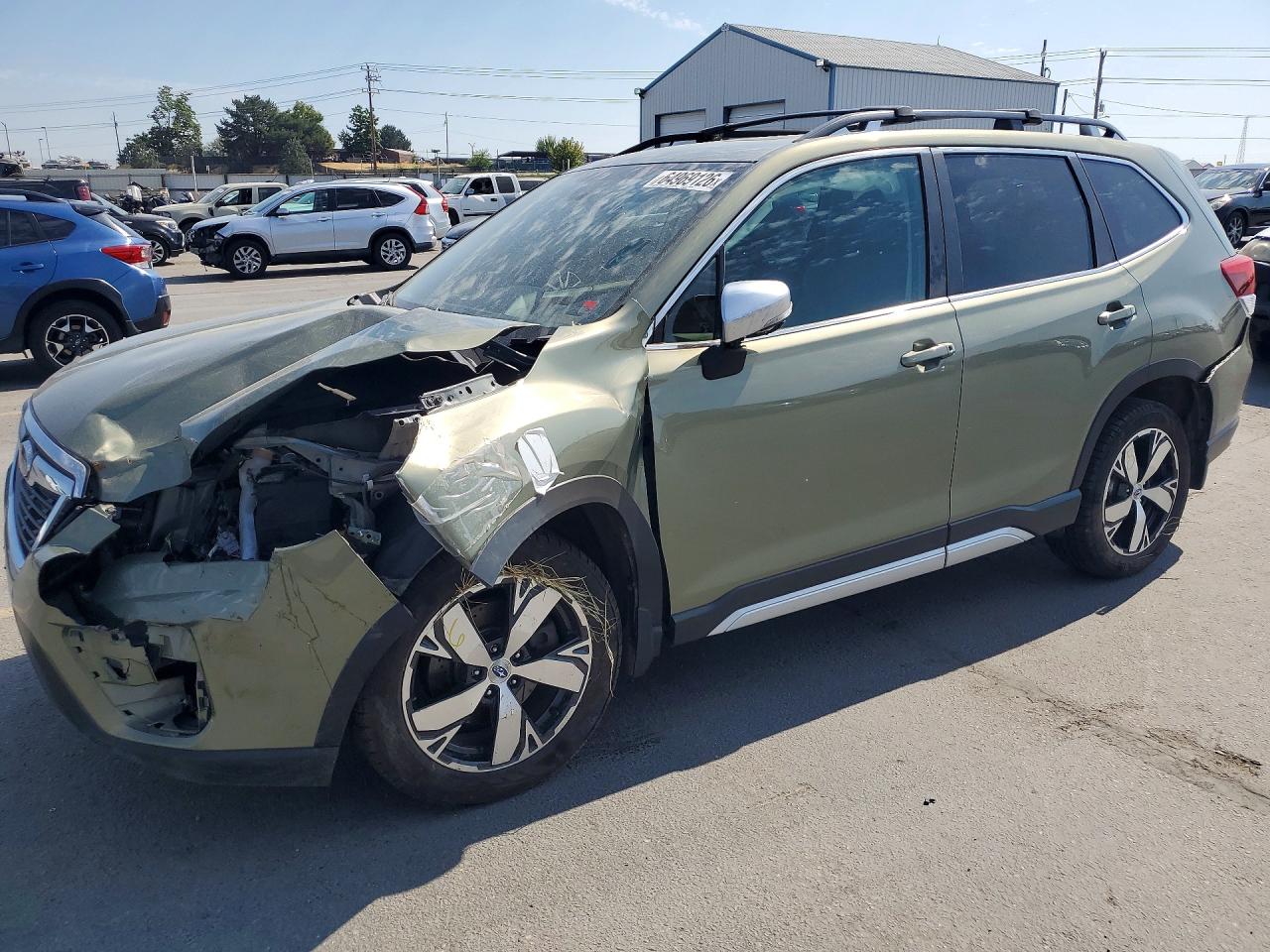 2020 Subaru Forester Touring Green vin: JF2SKAXCXLH505950