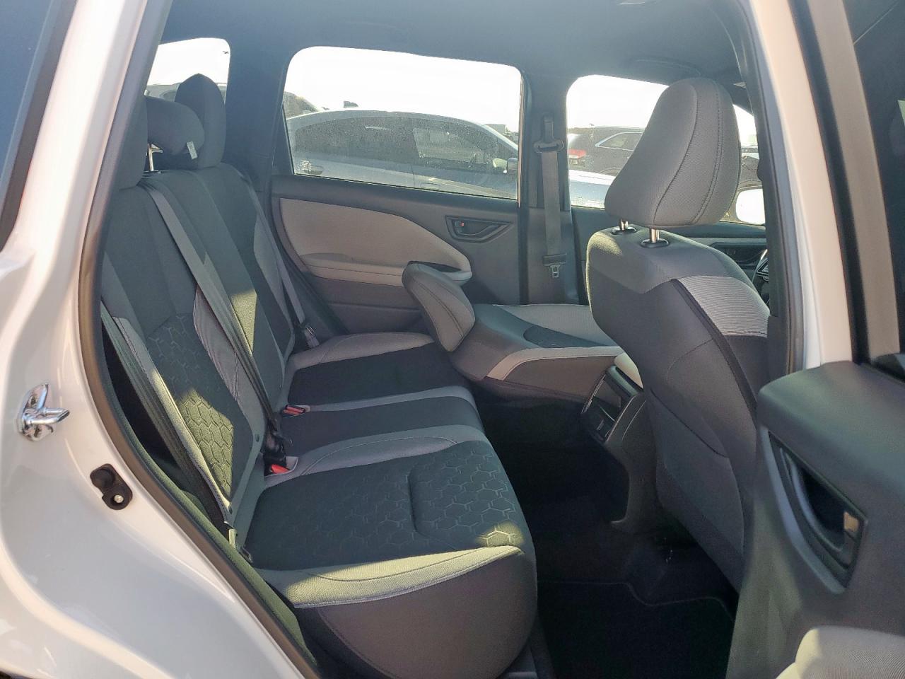 2025 Subaru Forester White vin: JF2SLDAC4SH493638