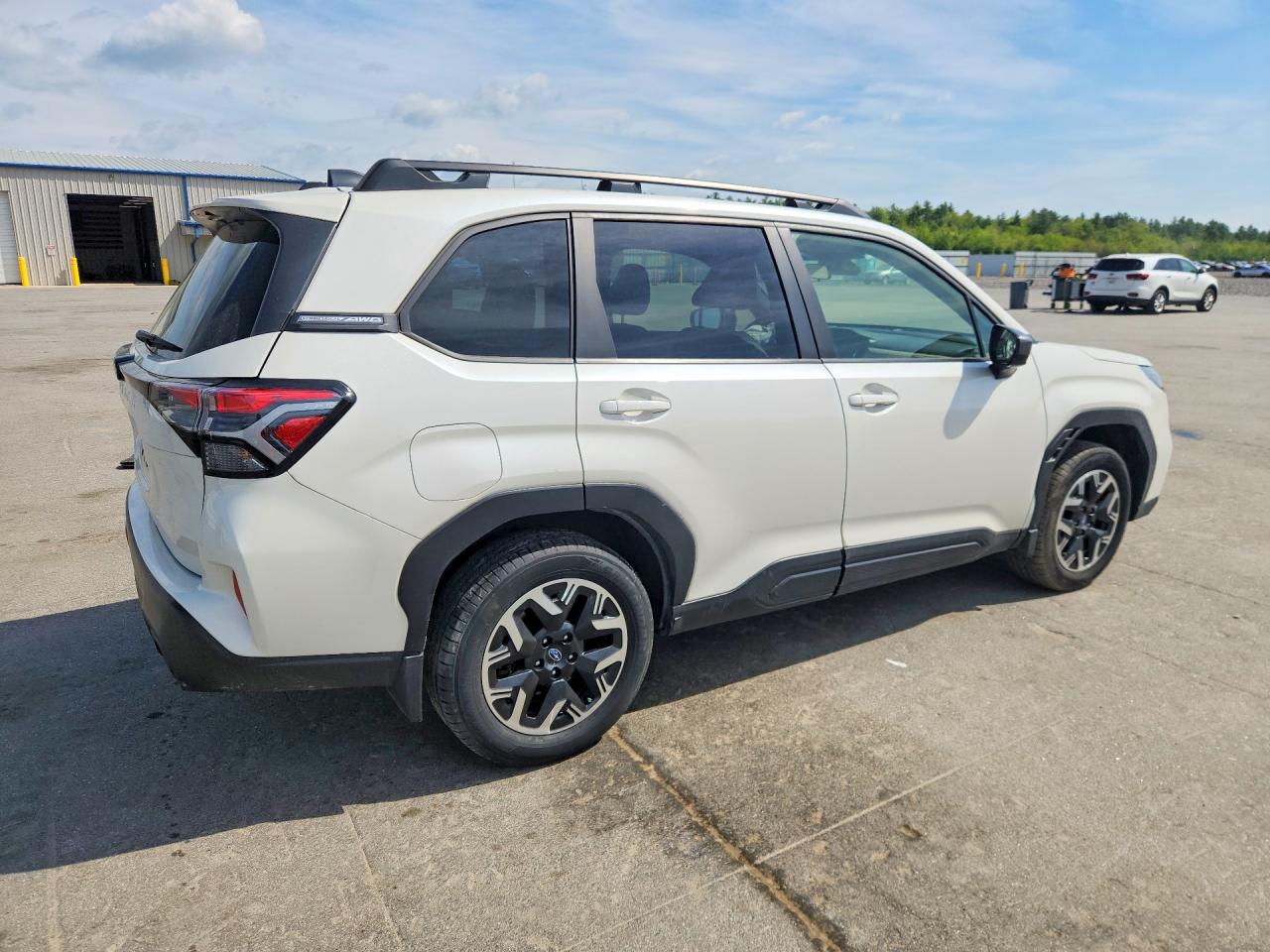 2025 Subaru Forester Premium White vin: JF2SLDBC9SH430999
