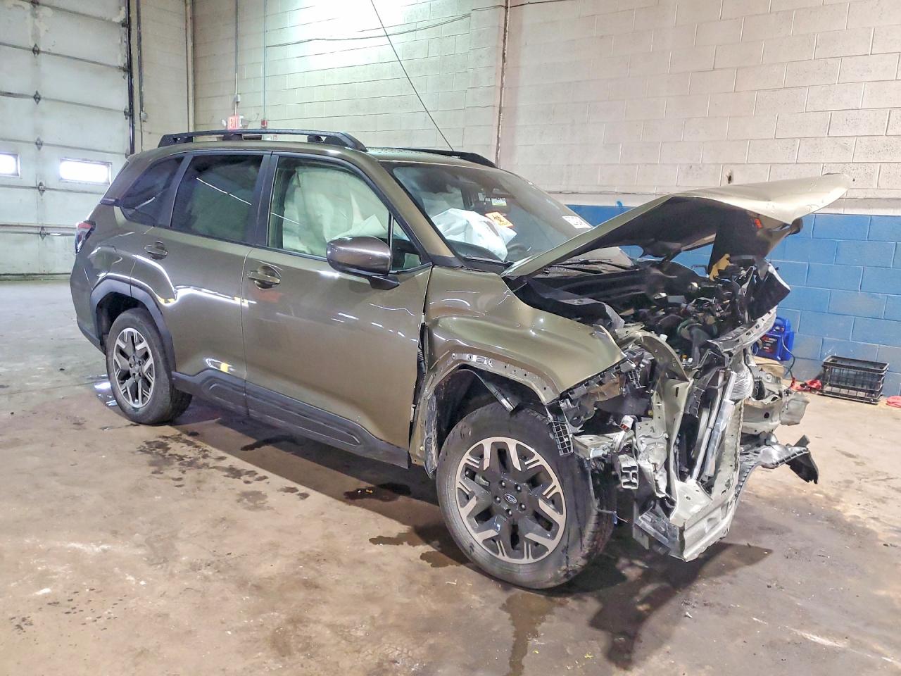 2025 Subaru Forester Premium Green vin: JF2SLDDC1SH407939