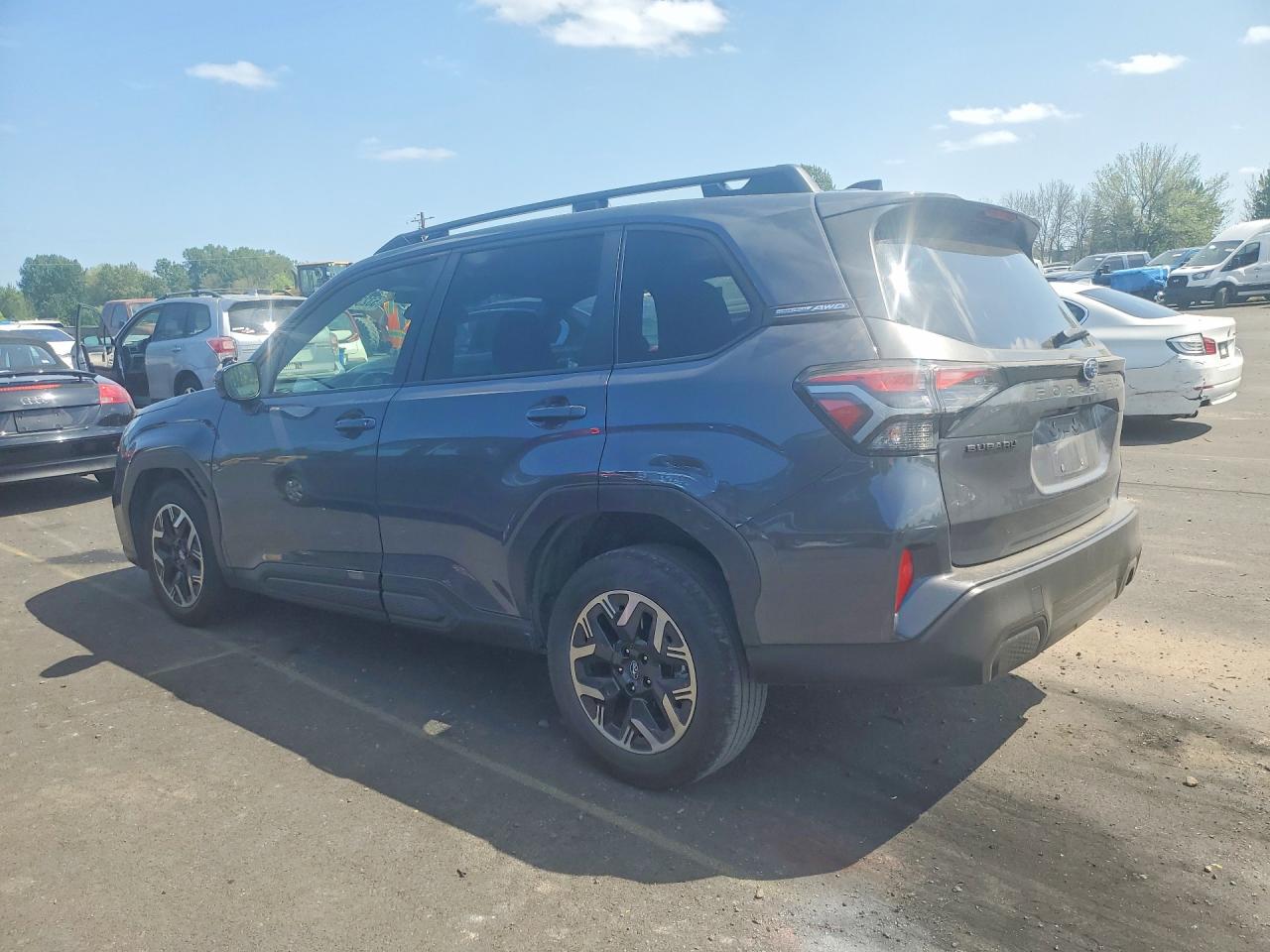 2025 Subaru Forester Premium Charcoal vin: JF2SLDDC1SH418004