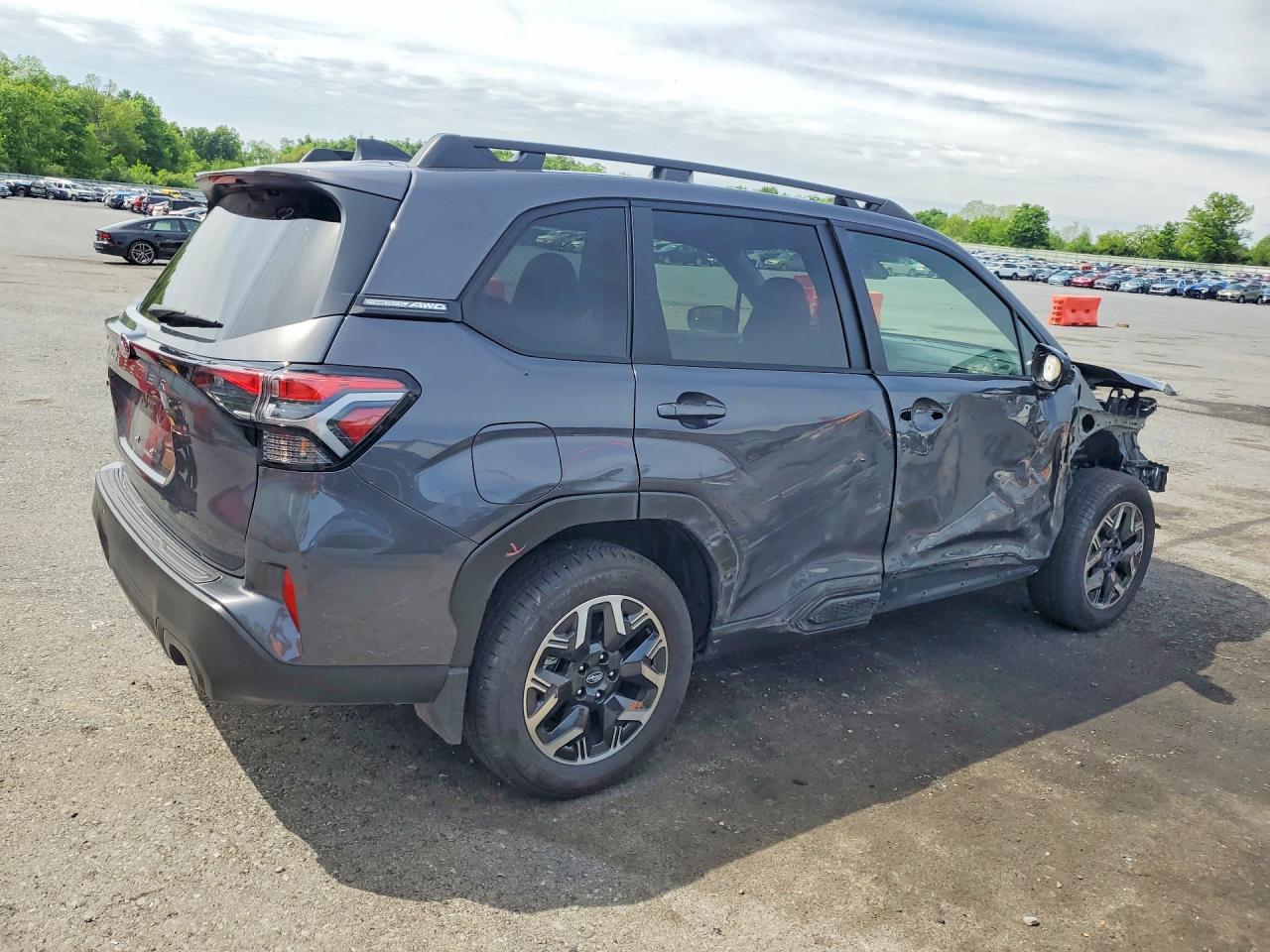 2025 Subaru Forester Premium Charcoal vin: JF2SLDDC1SH592705