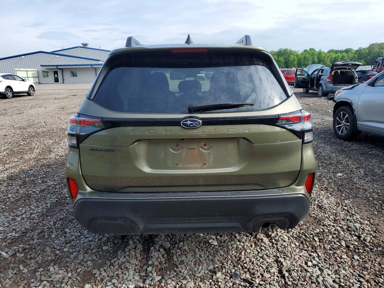 2025 Subaru Forester Premium Green vin: JF2SLDDC4SH555809
