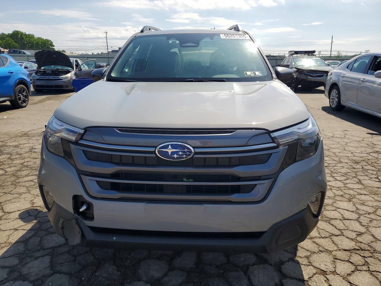 2025 Subaru Forester Premium Silver vin: JF2SLDDC5SH548478