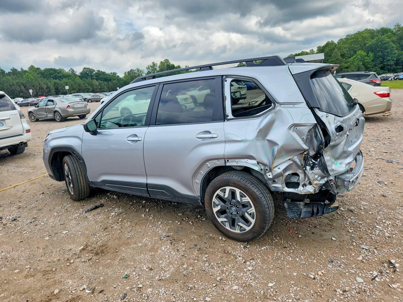 2025 Subaru Forester Premium Серебряный vin: JF2SLDDC6SH544178