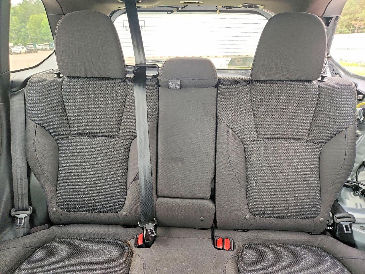 2025 Subaru Forester Premium Серебряный vin: JF2SLDDC6SH544178
