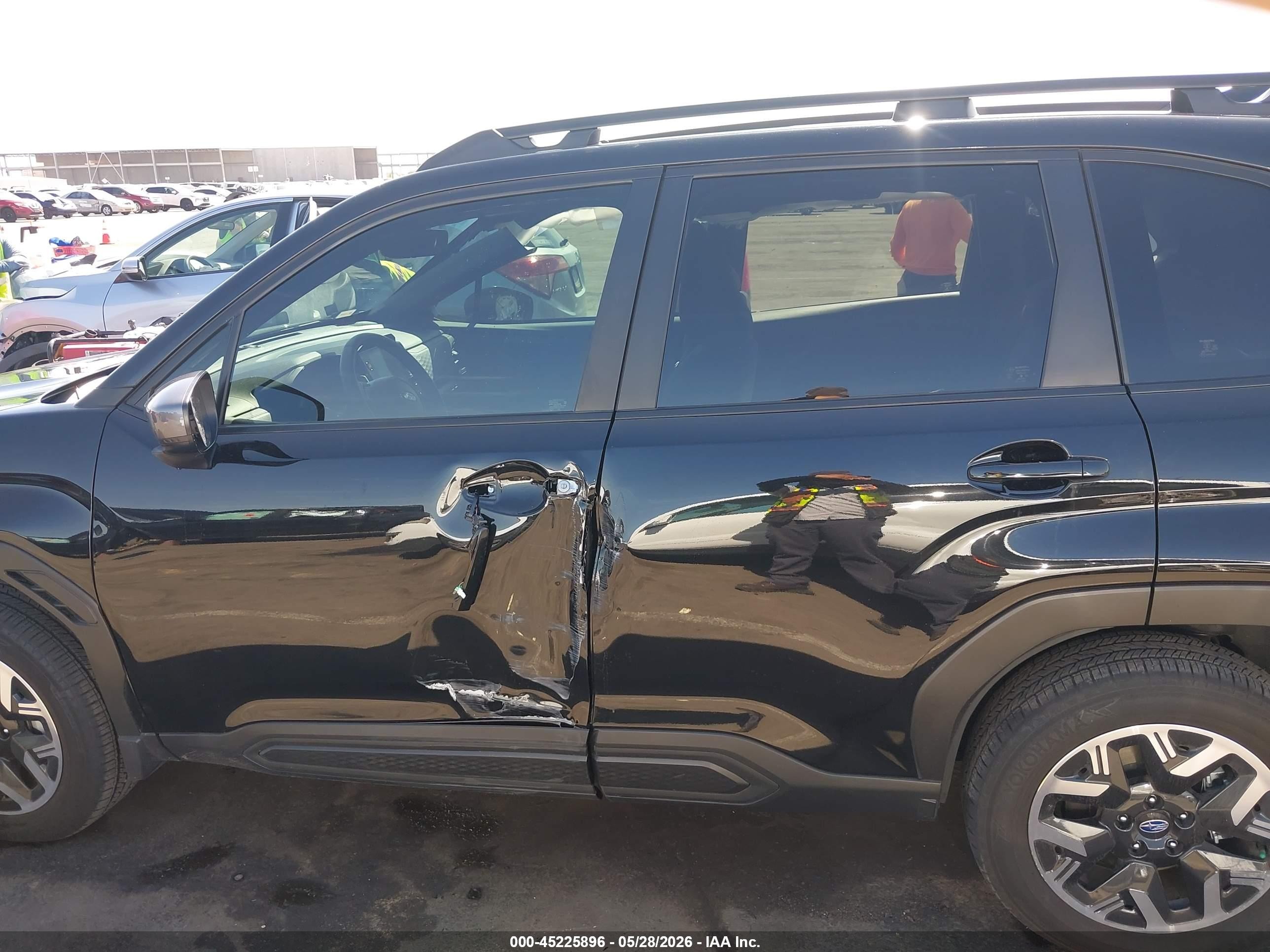2025 Subaru Forester Premium Black vin: JF2SLDDC8SH455194