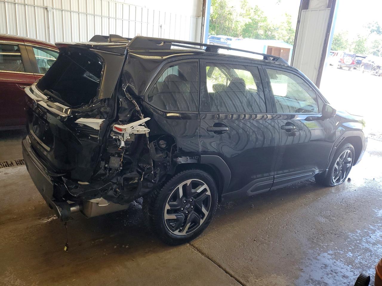 2025 Subaru Forester Limited Black vin: JF2SLDRC2SH422958