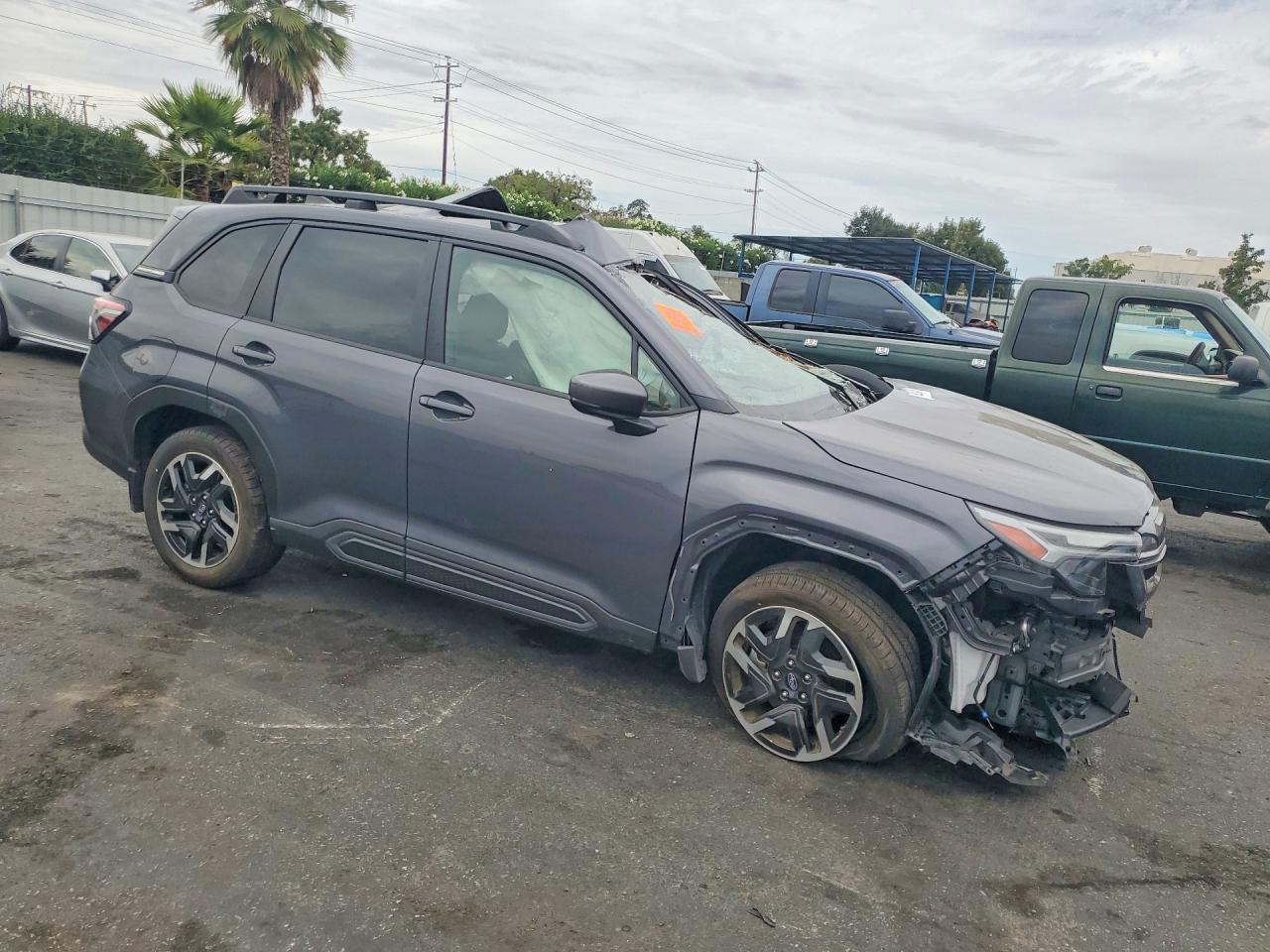 2025 Subaru Forester Limited Charcoal vin: JF2SLDRC9SH529182