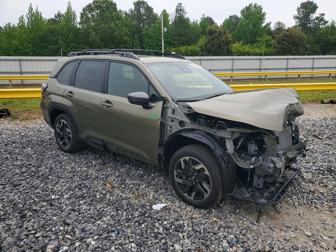2025 Subaru Forester Limited Green vin: JF2SLDRCXSH483443